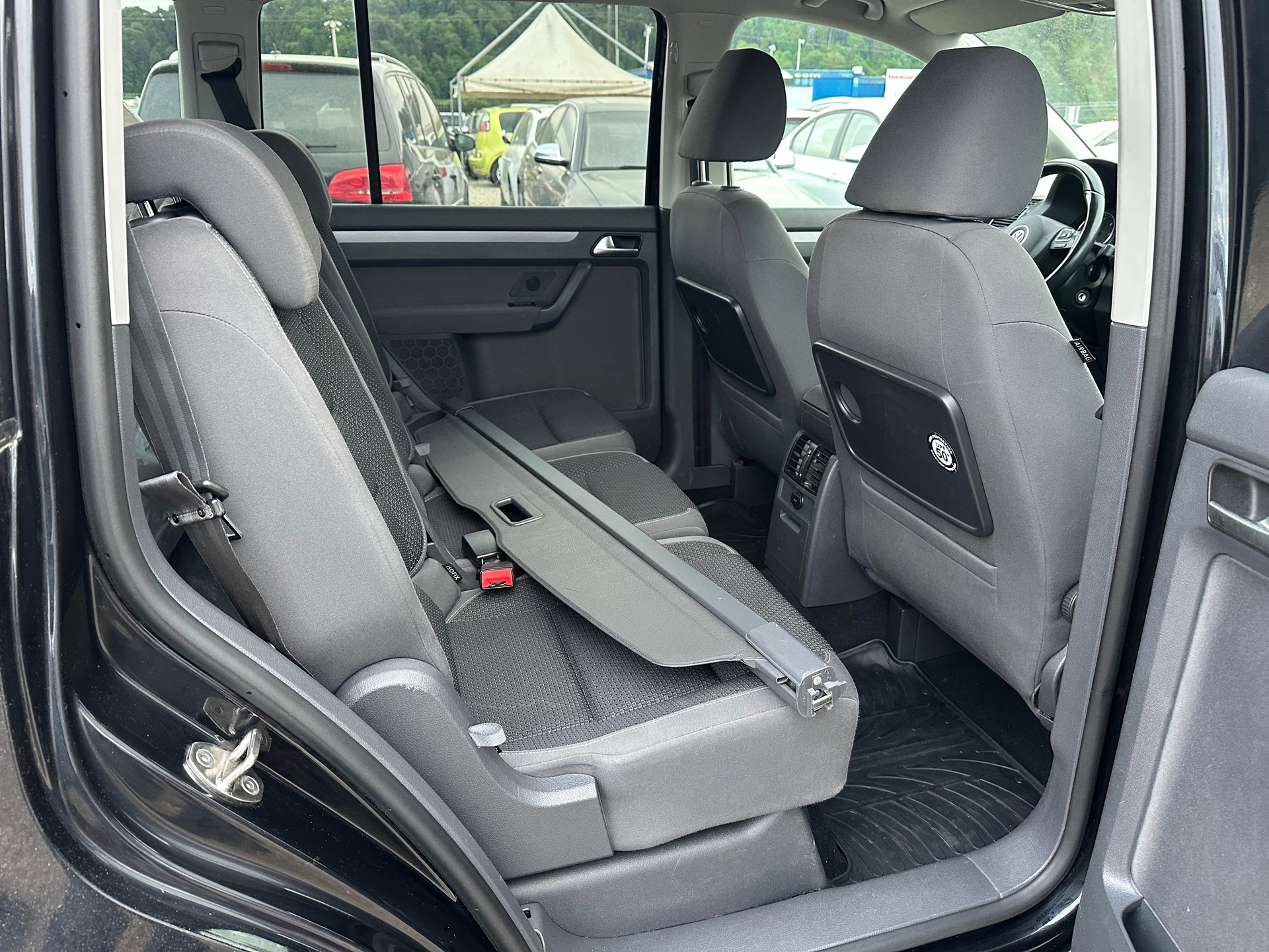 VW Touran 2.0 TDI Comfortline-image-13