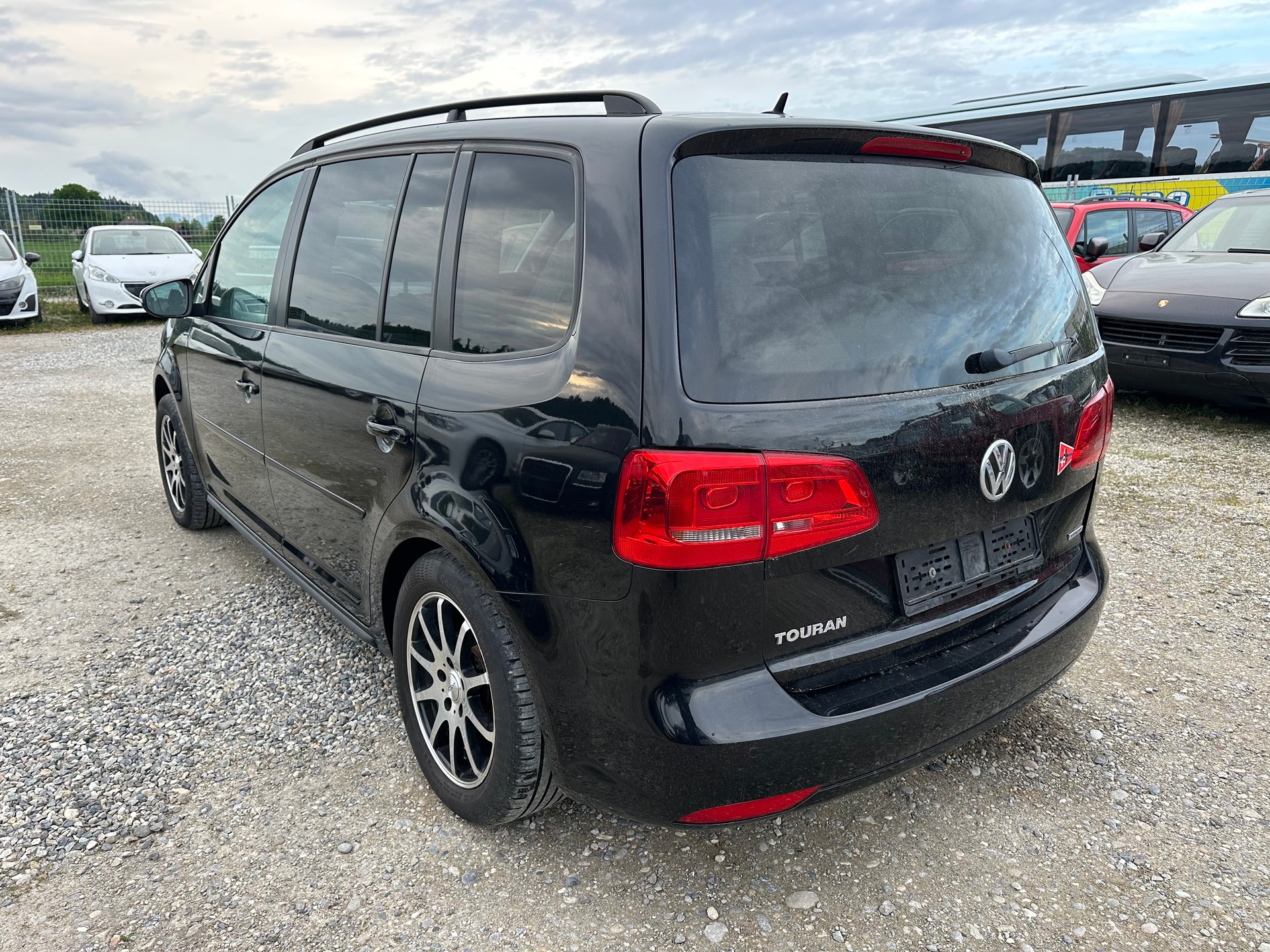 VW Touran 2.0 TDI Comfortline-image-5