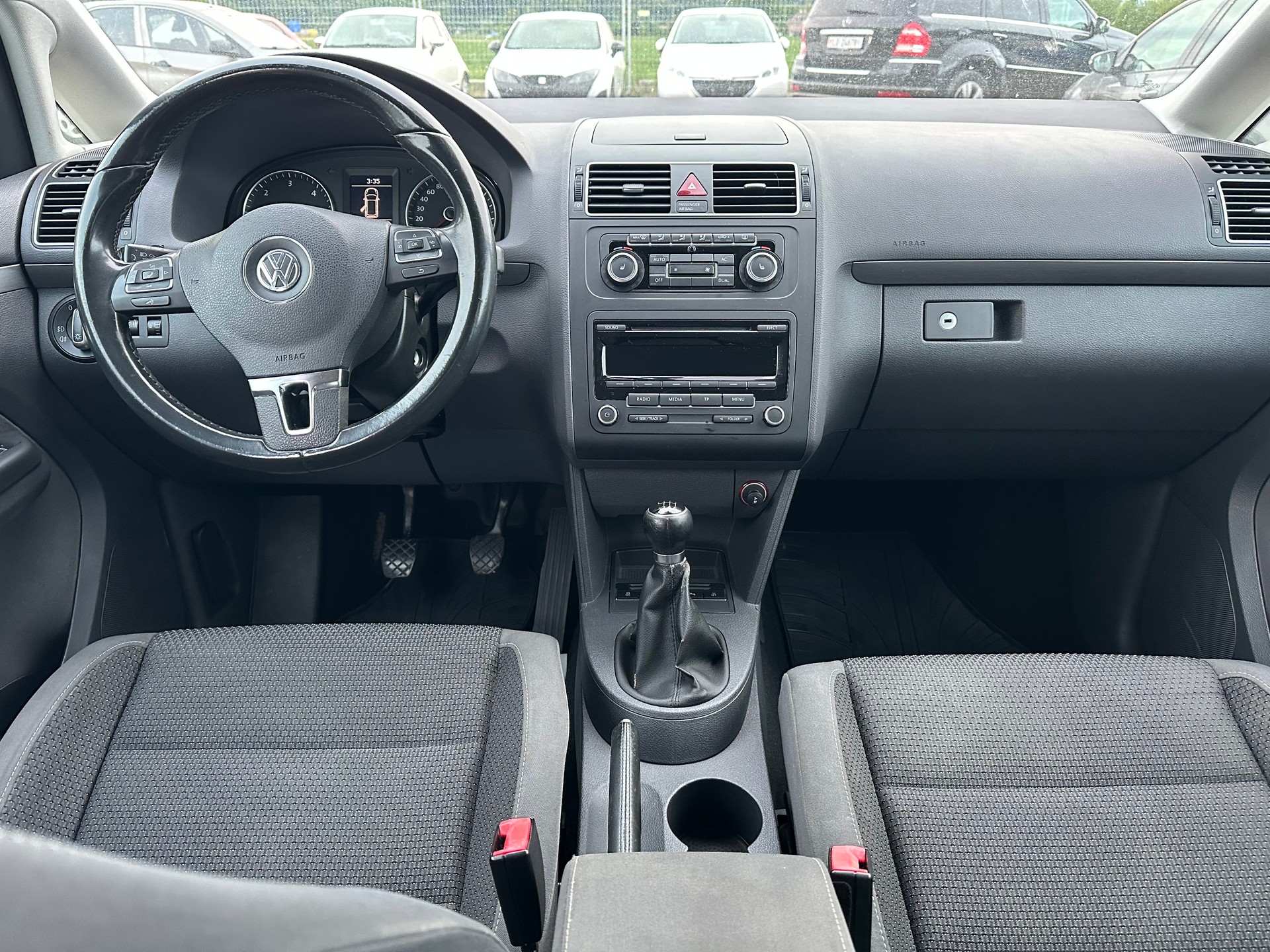 VW Touran 2.0 TDI Comfortline-image-8