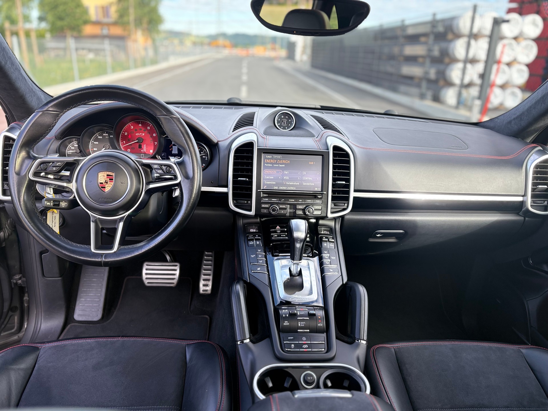 PORSCHE Cayenne GTS-image-13