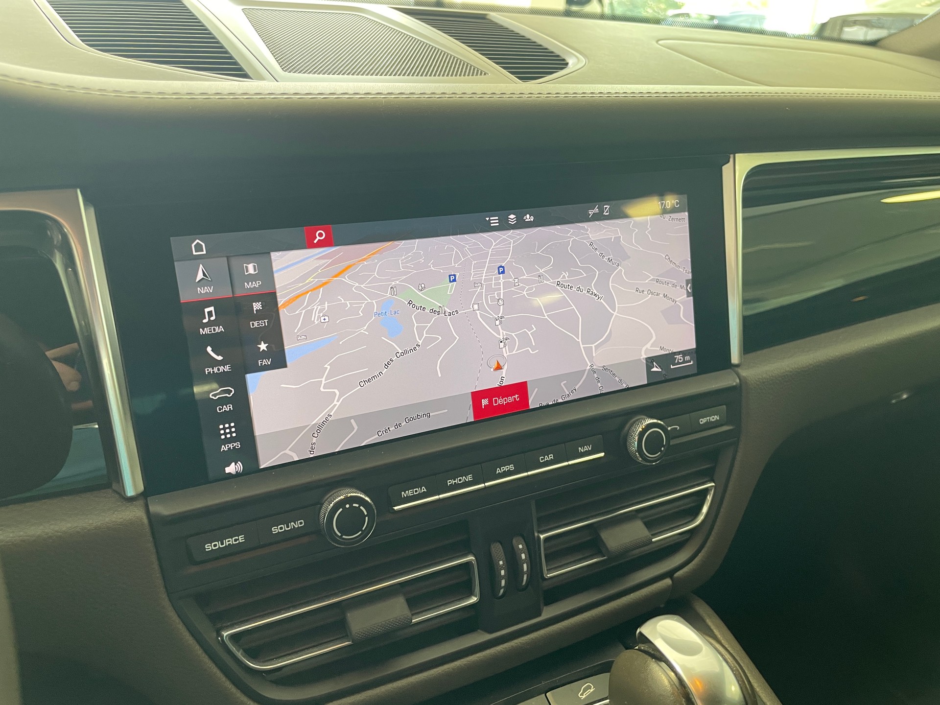 PORSCHE Macan S PDK-image-16