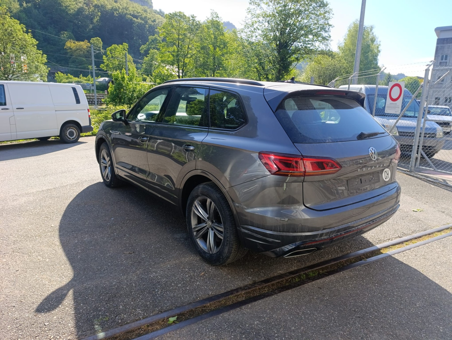 VW Touareg 3.0 TSI R-Line Tiptronic-showroom-element-2