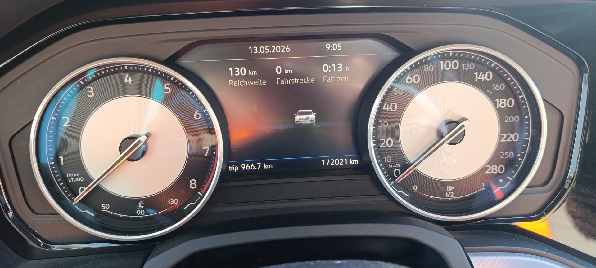 VW Touareg 3.0 TSI R-Line Tiptronic-image-5