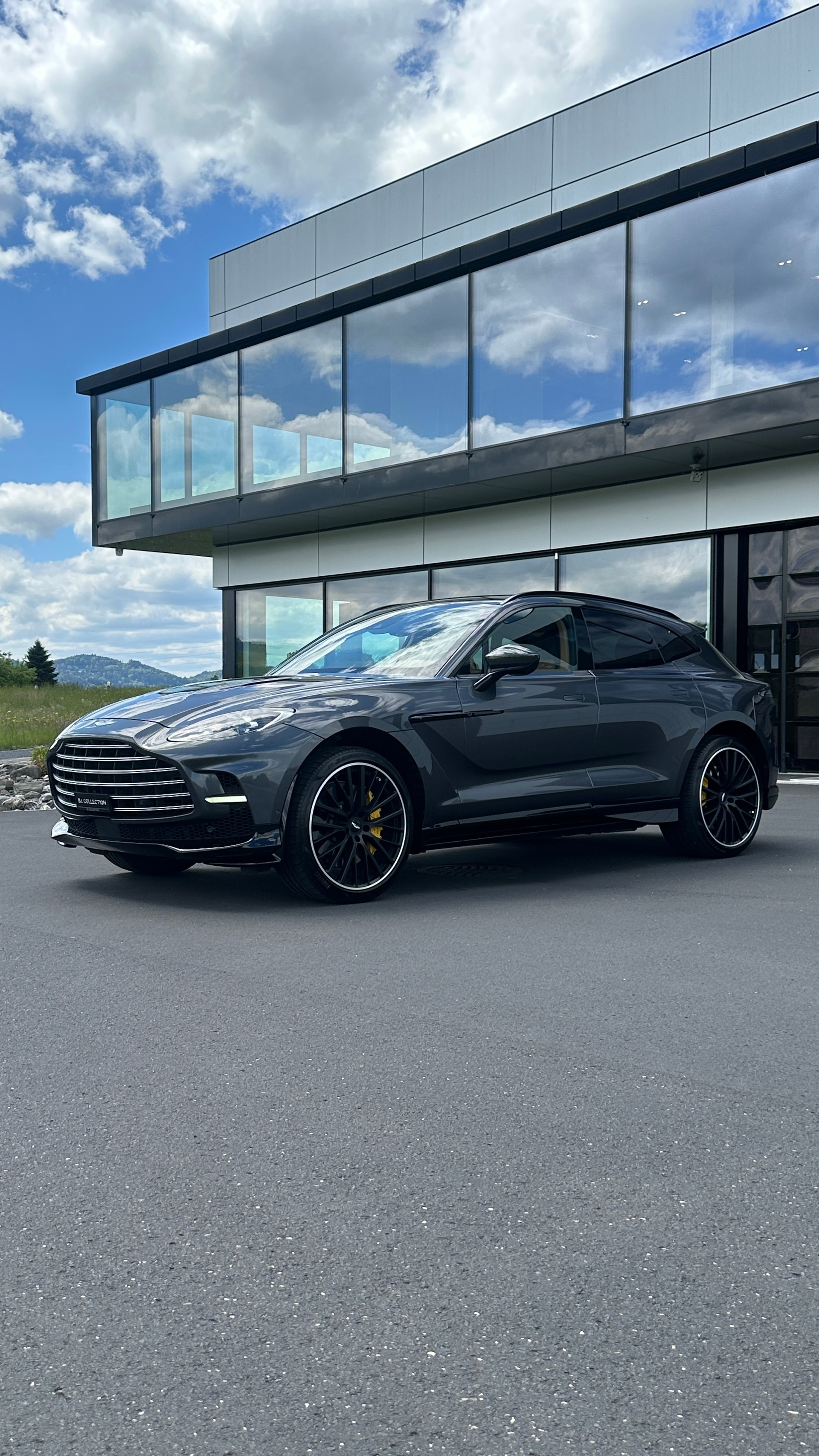 ASTON MARTIN 707-image-7