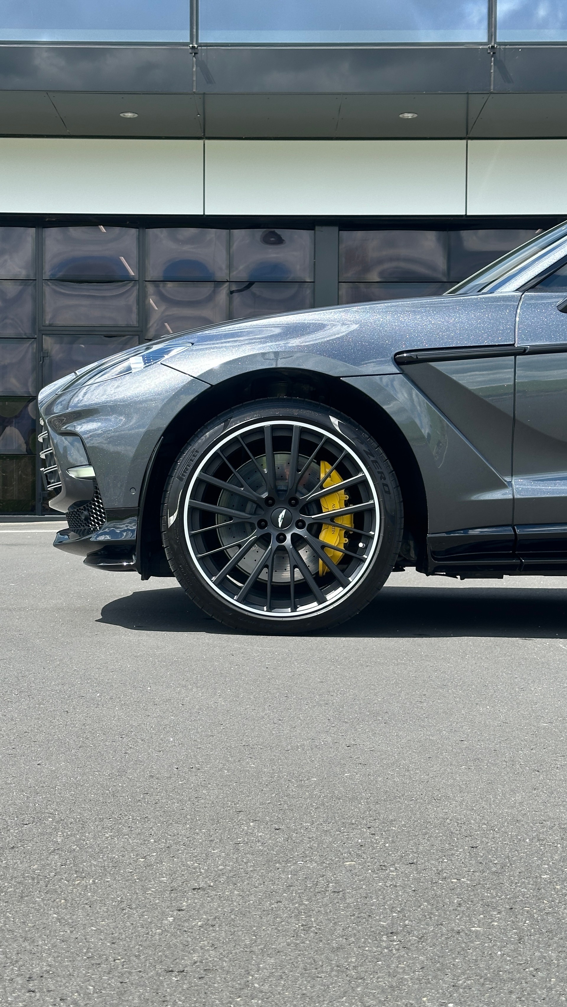 ASTON MARTIN 707-image-6