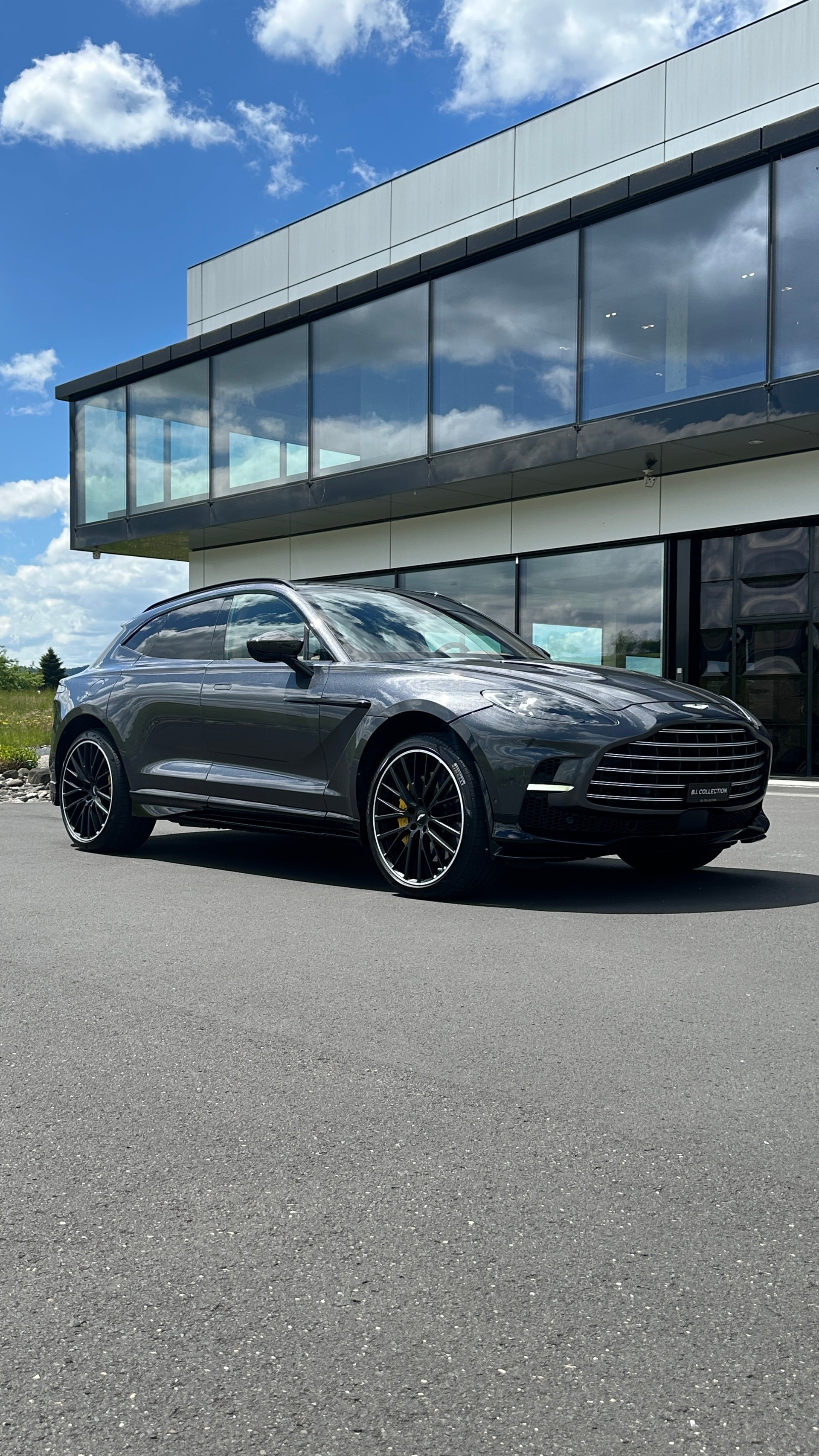 ASTON MARTIN 707-image-9