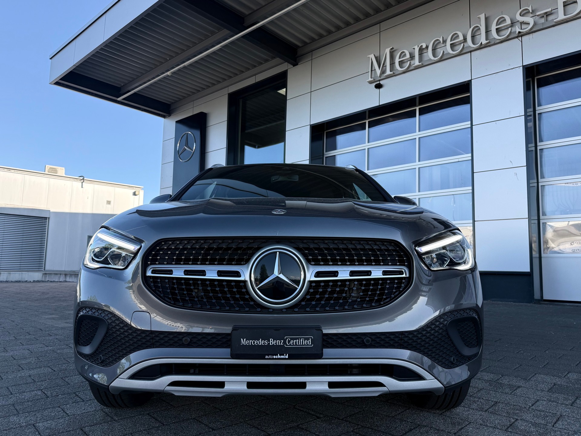 MERCEDES-BENZ GLA 200 4Matic Style 8G-DCT-showroom-element-2
