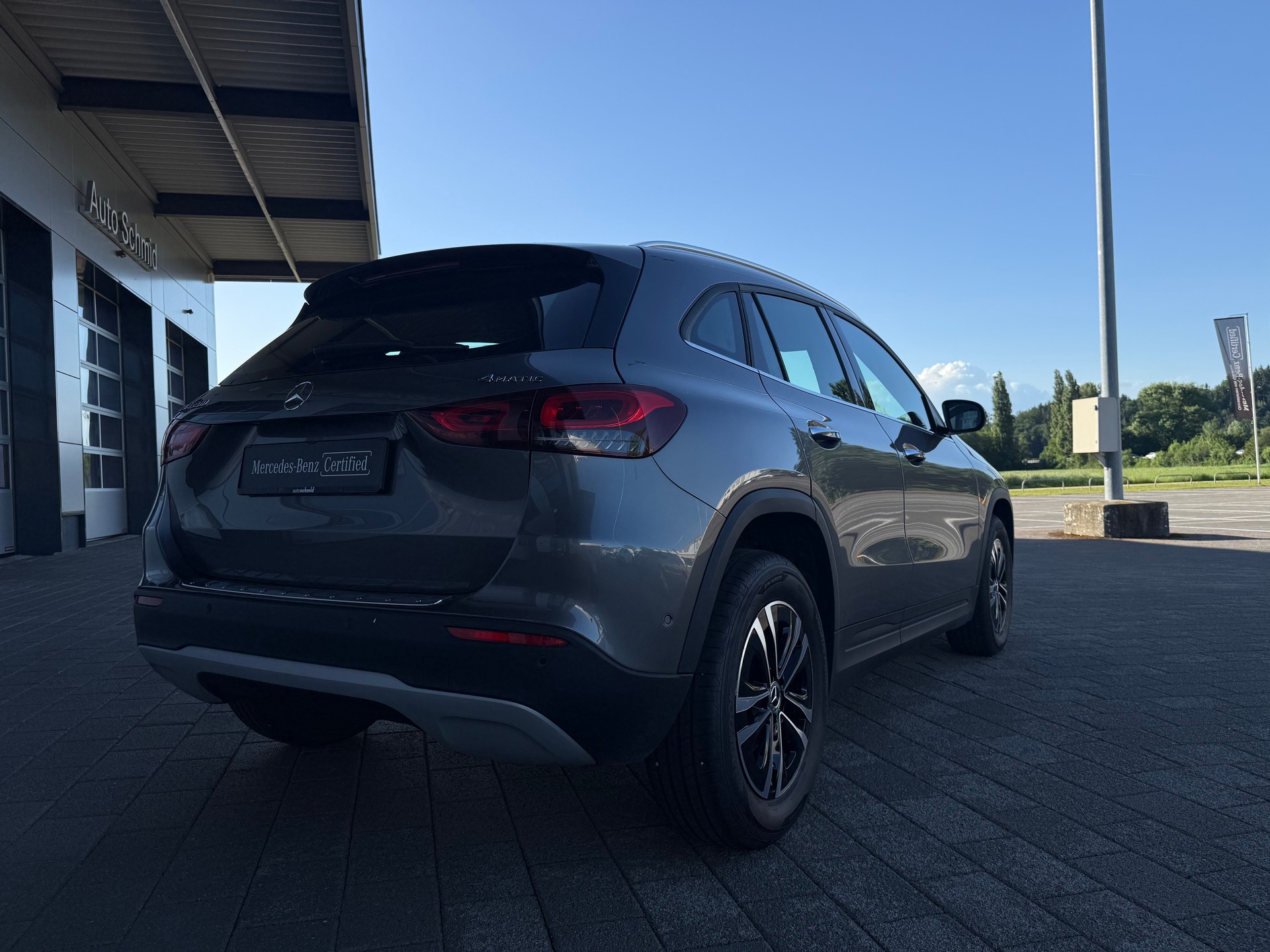 MERCEDES-BENZ GLA 200 4Matic Style 8G-DCT-showroom-element-1
