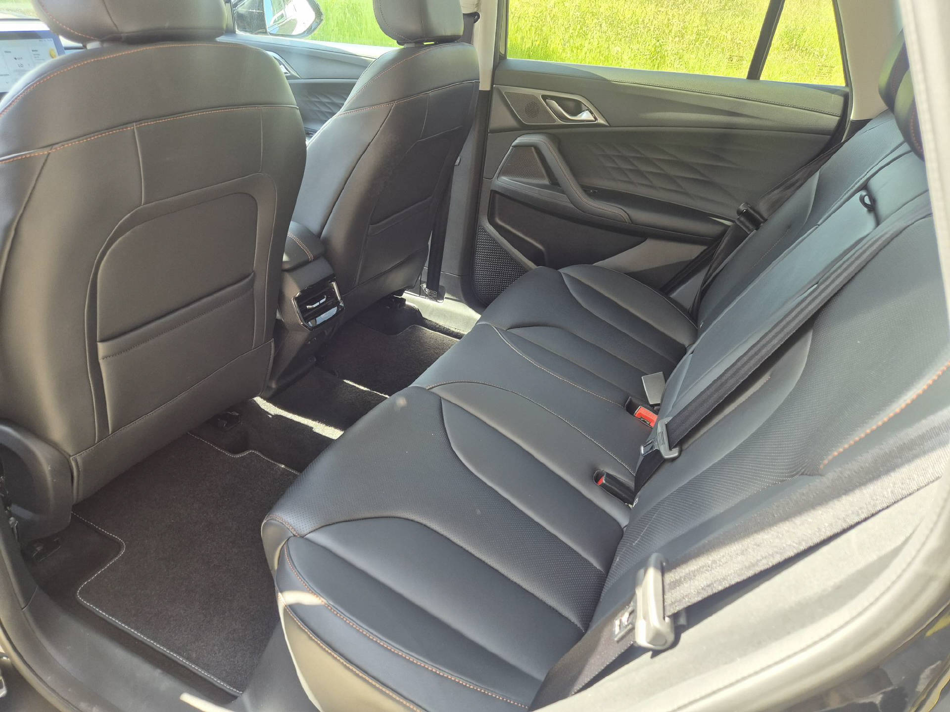 MG HS PHEV Luxury-image-10