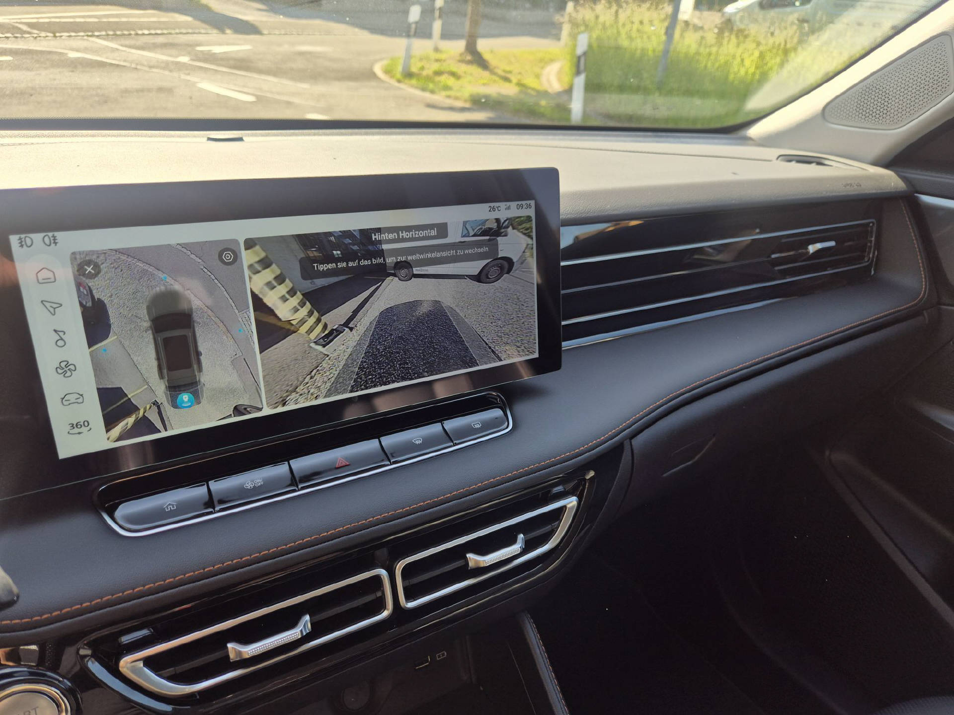 MG HS PHEV Luxury-image-12