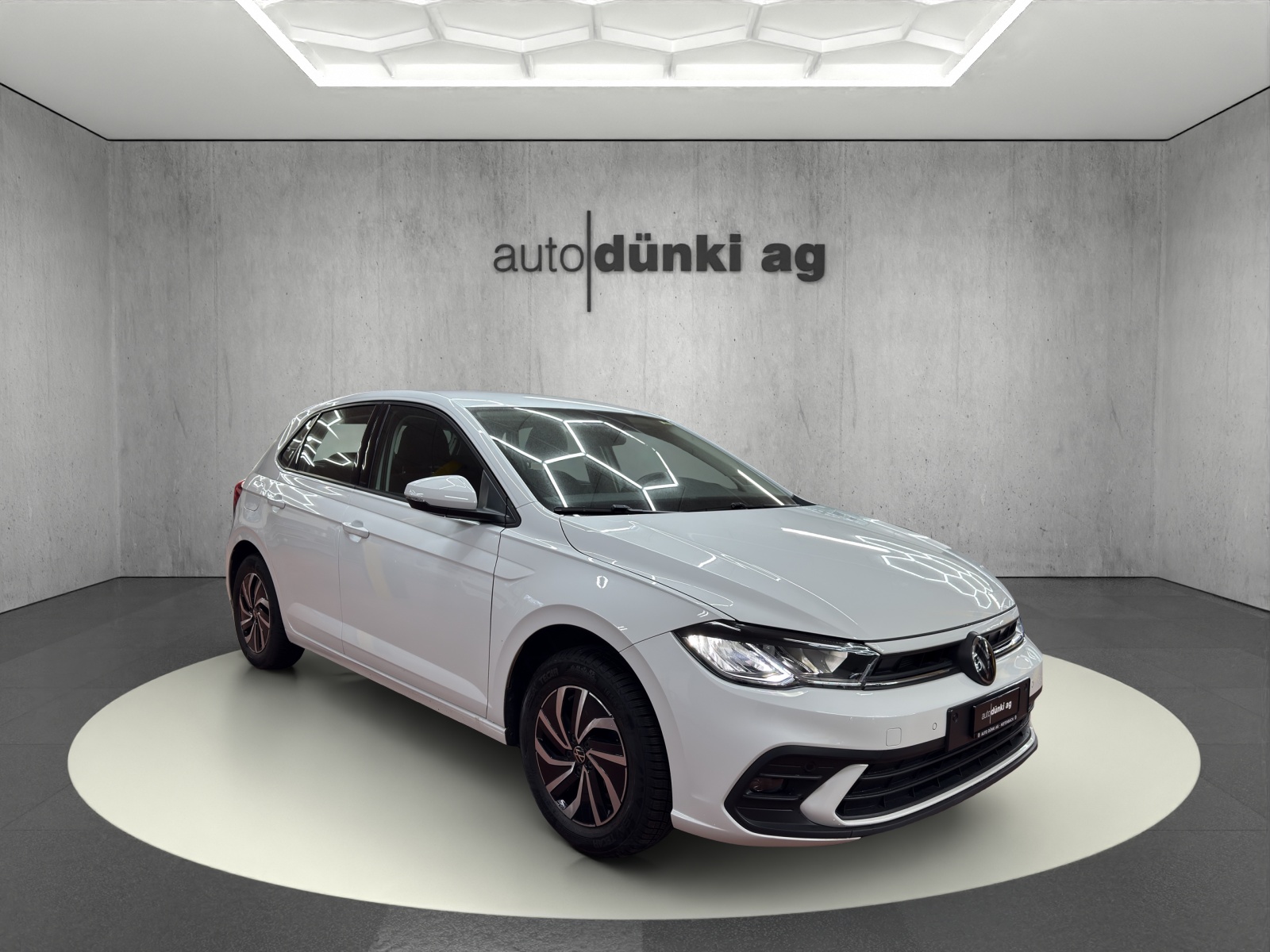 VW Polo 1.0 TSI Life DSG-image-5