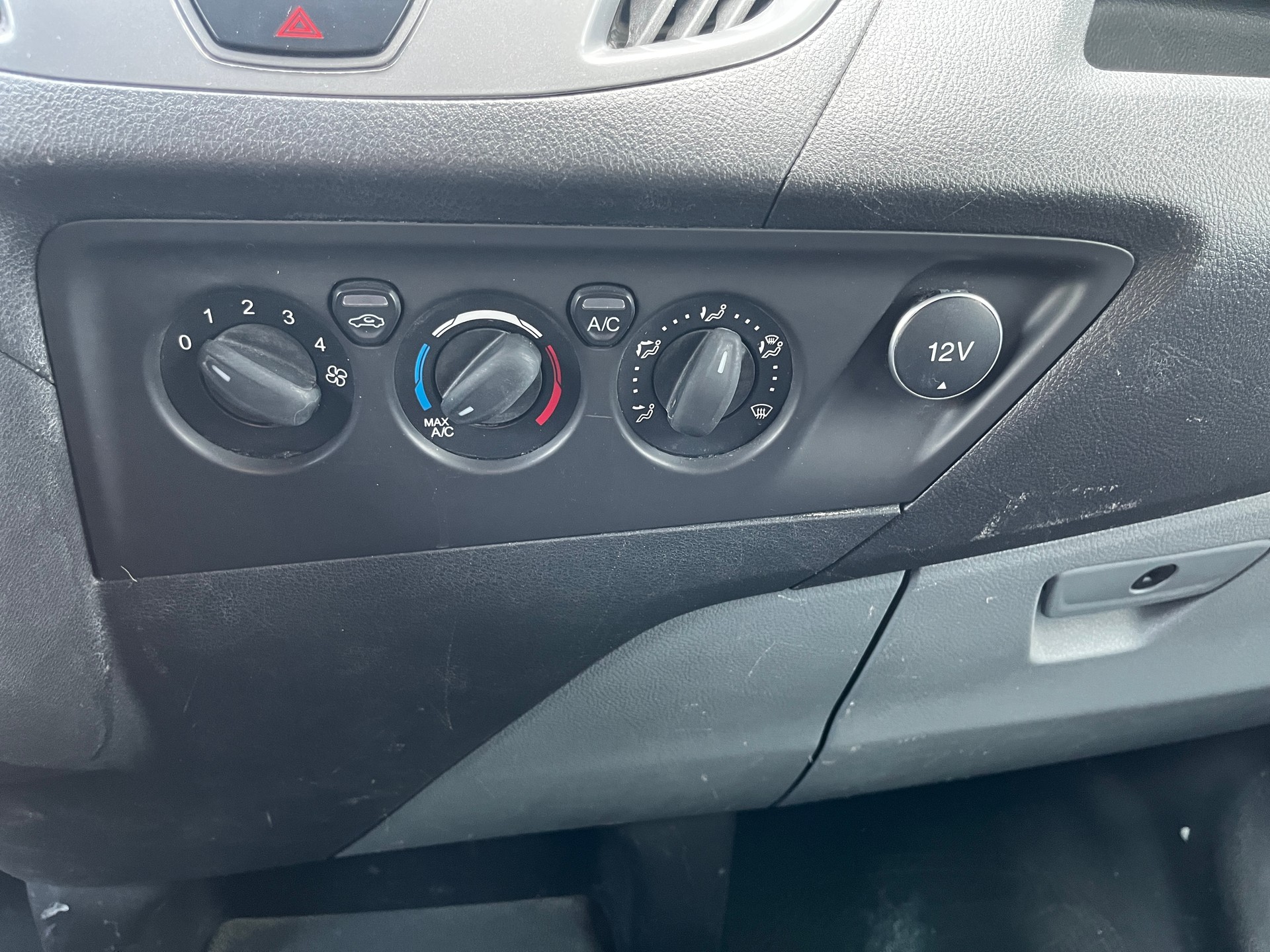 FORD Transit Custom Van 290 L1H1 Ambiente-image-12