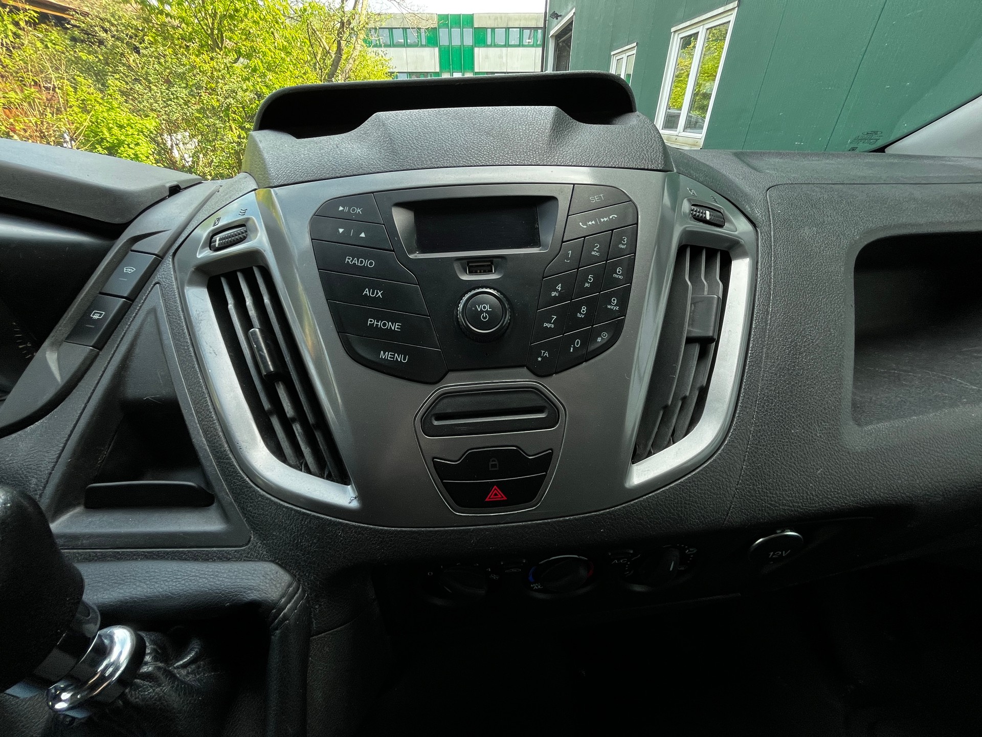 FORD Transit Custom Van 290 L1H1 Ambiente-image-11