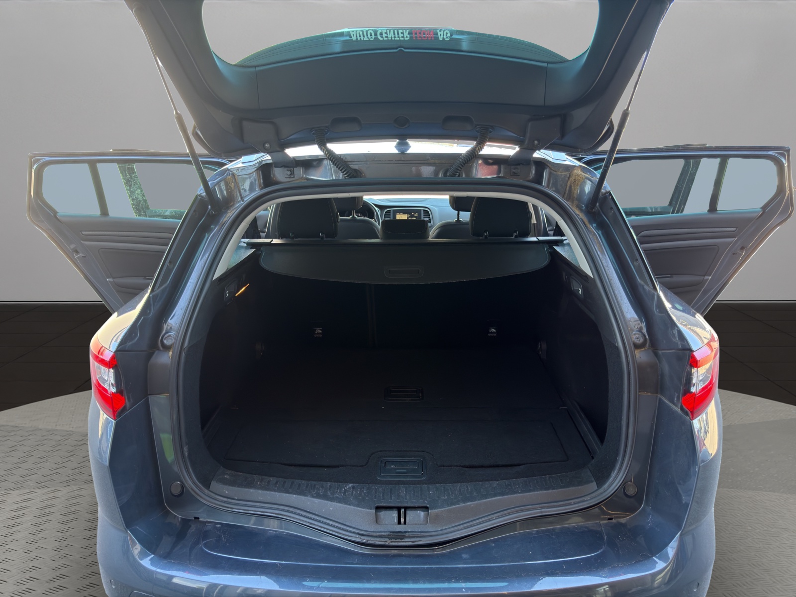 RENAULT Mégane Grandtour 1.2 16V Turbo Life-image-18