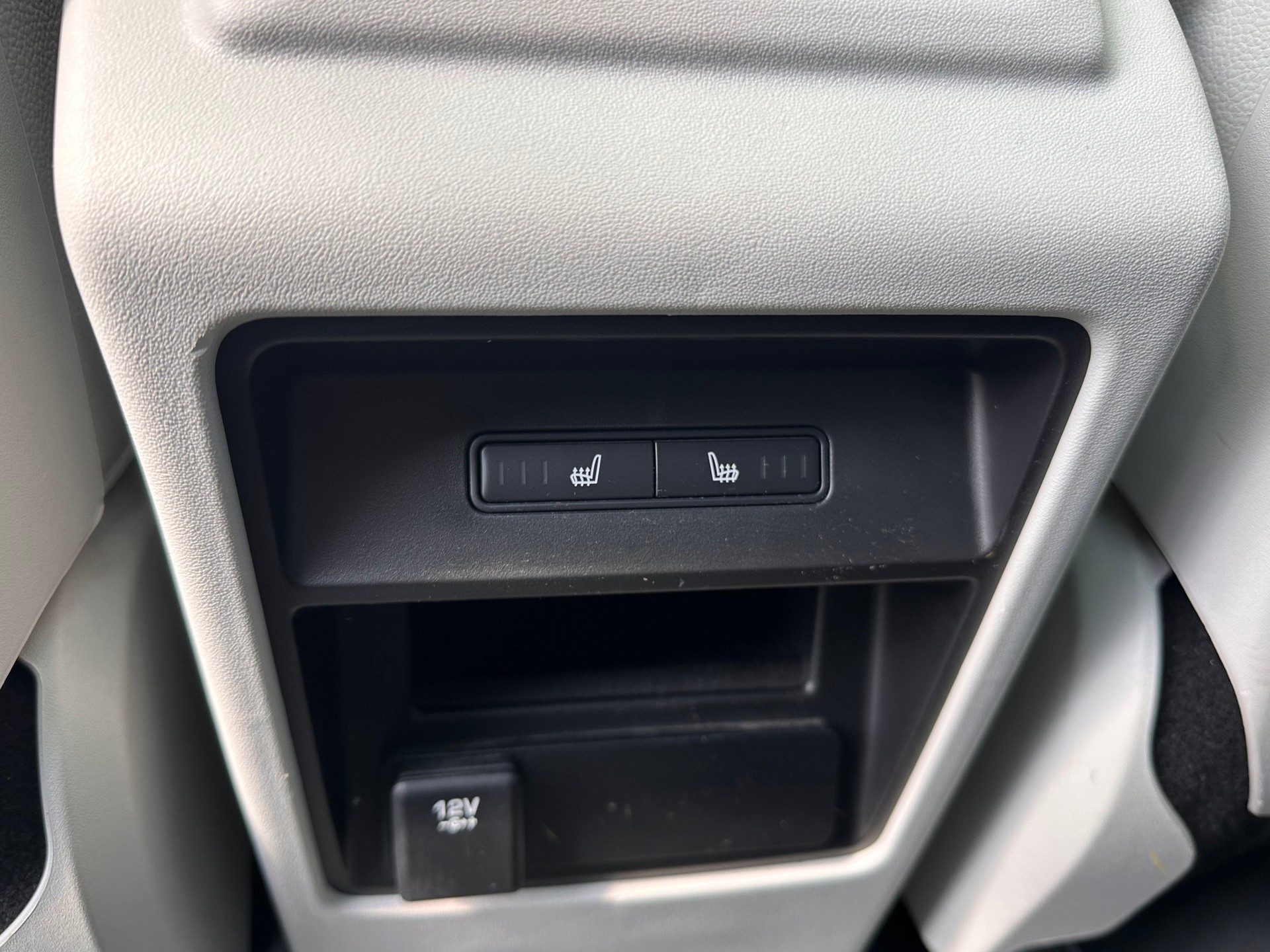 LAND ROVER Discovery Sport 2.0 Si4 HSE Luxury AT9-image-13