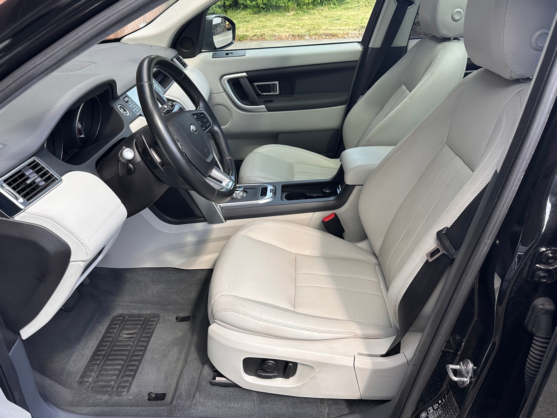 LAND ROVER Discovery Sport 2.0 Si4 HSE Luxury AT9-image-7