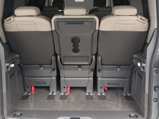 VW Multivan 1.5eH Life Ed 4M-image-10
