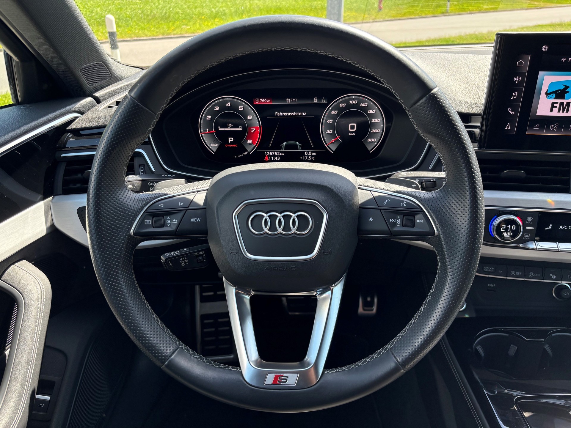AUDI A4 Avant 45 TFSI S-line quattro-image-6