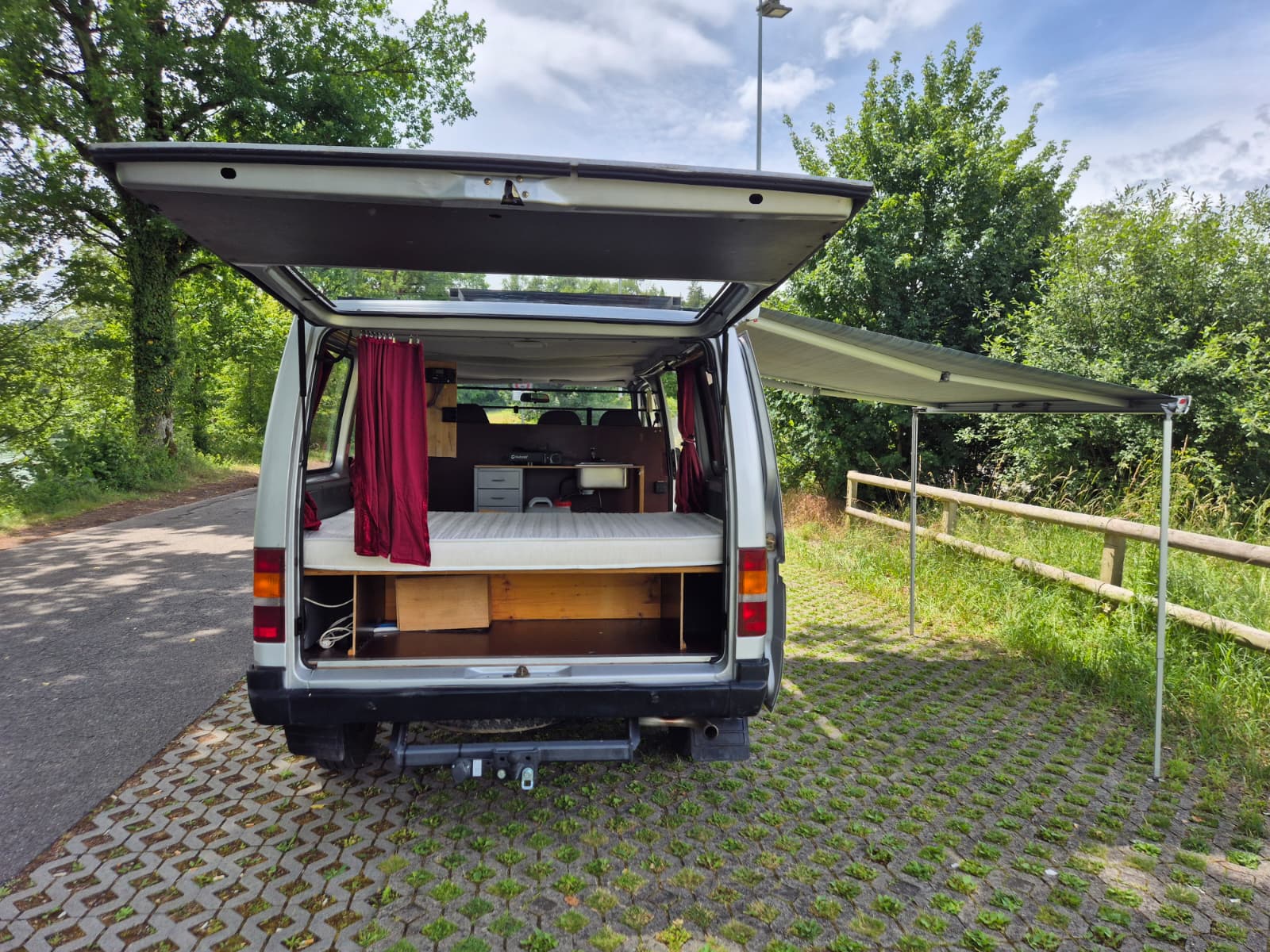 FORD Transit 120-image-2