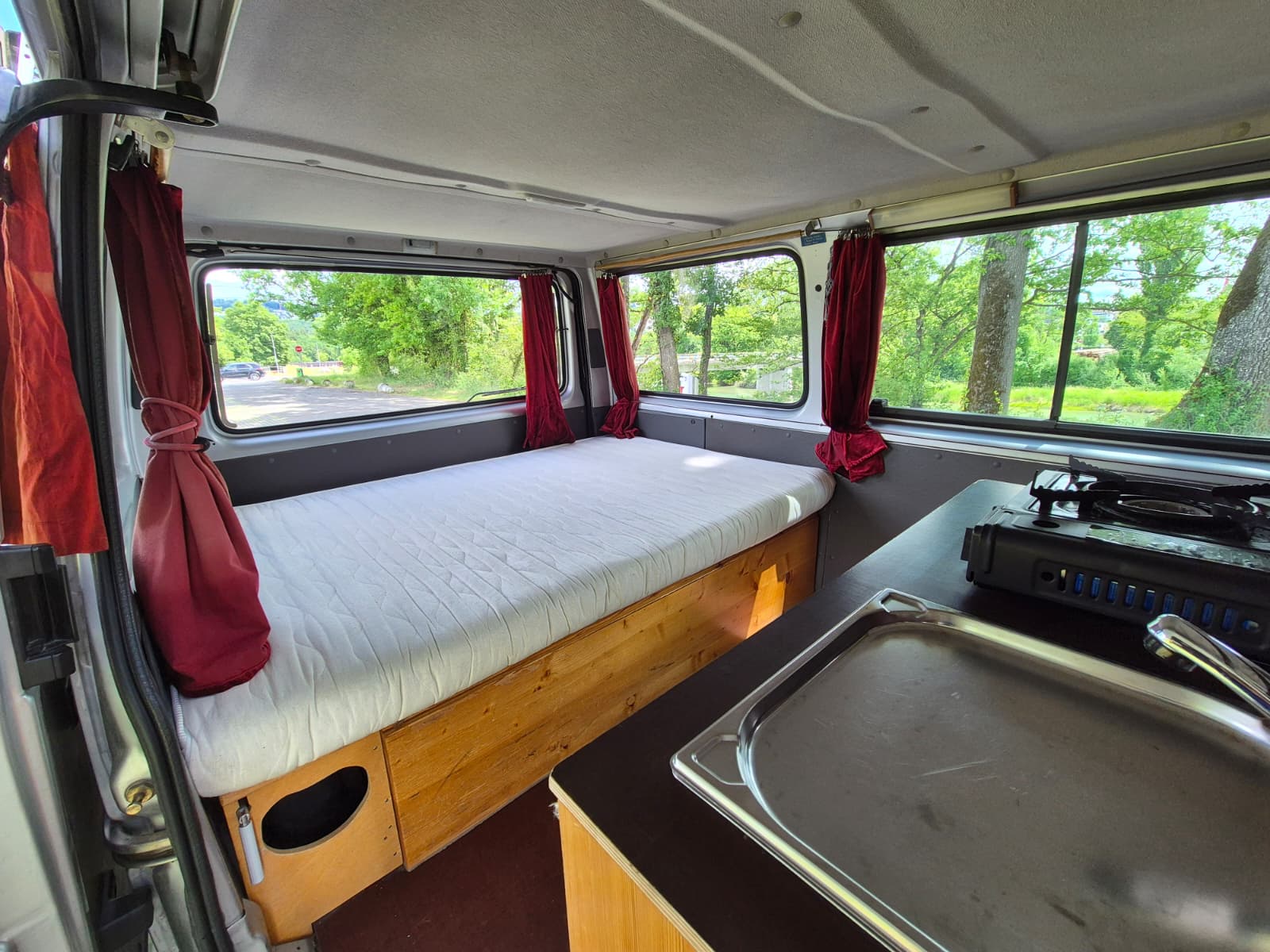 FORD Transit 120-image-5