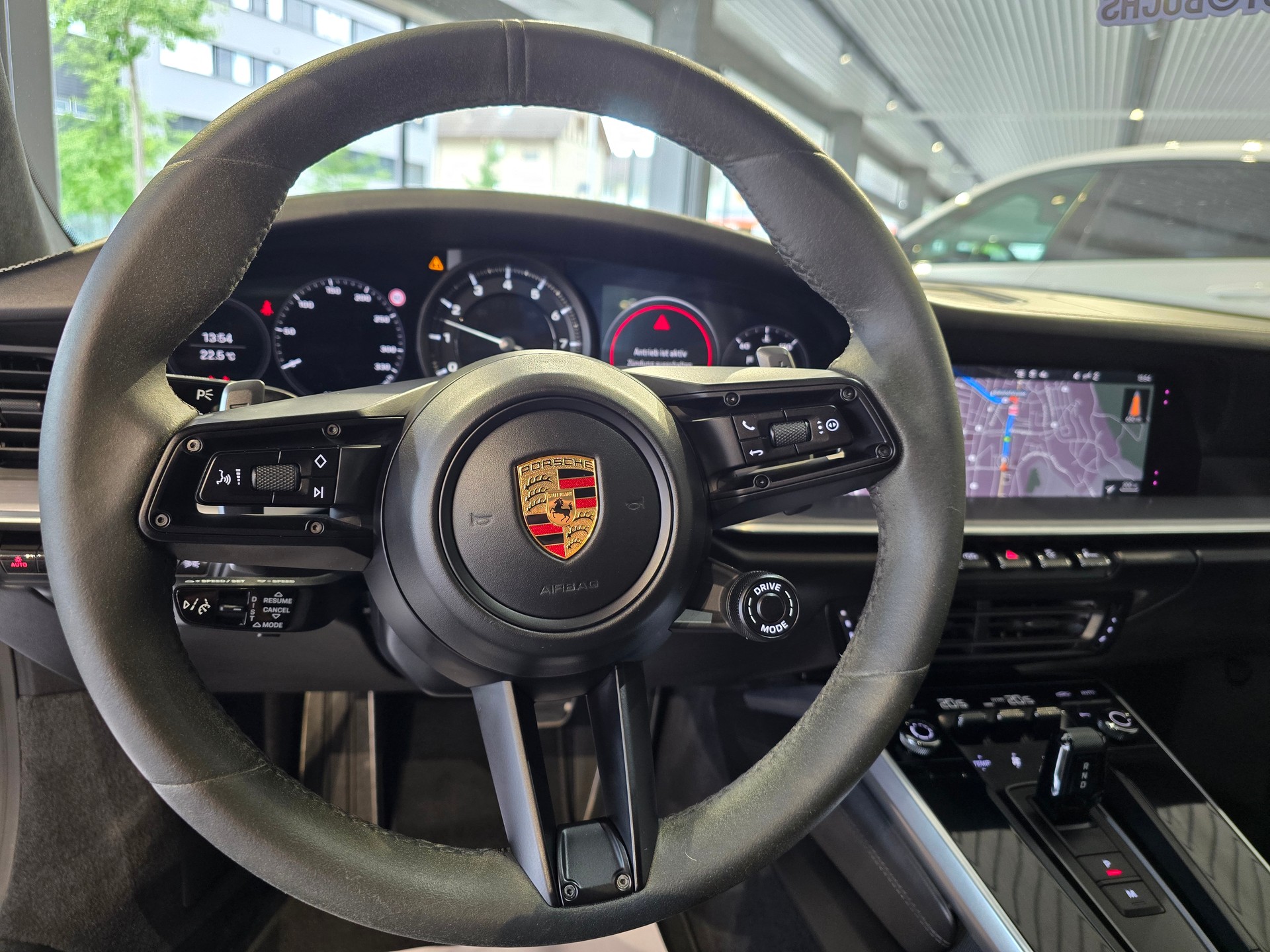 PORSCHE 911 Carrera 4S-showroom-element-3