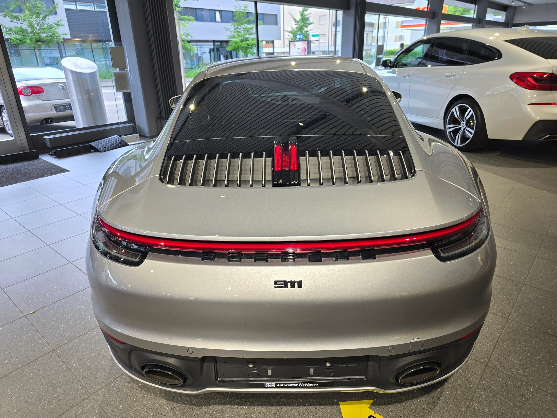 PORSCHE 911 Carrera 4S-image-5
