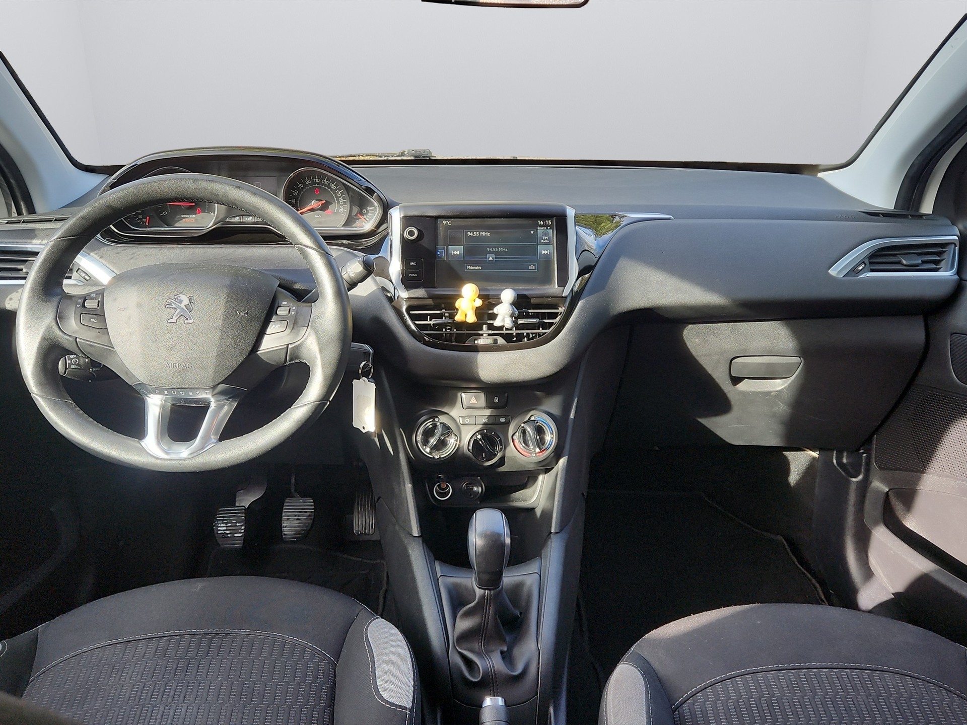 PEUGEOT 208 1.2 VTI Active-image-10