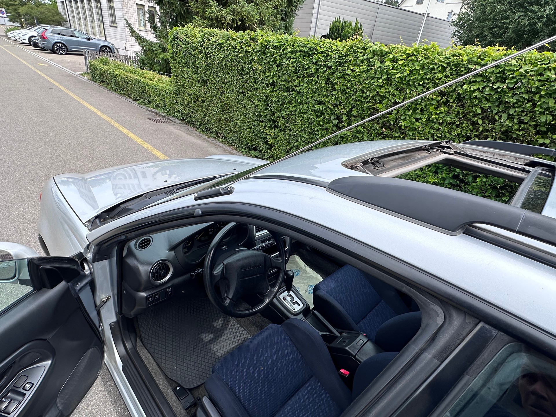 SUBARU Impreza 2.0-image-8