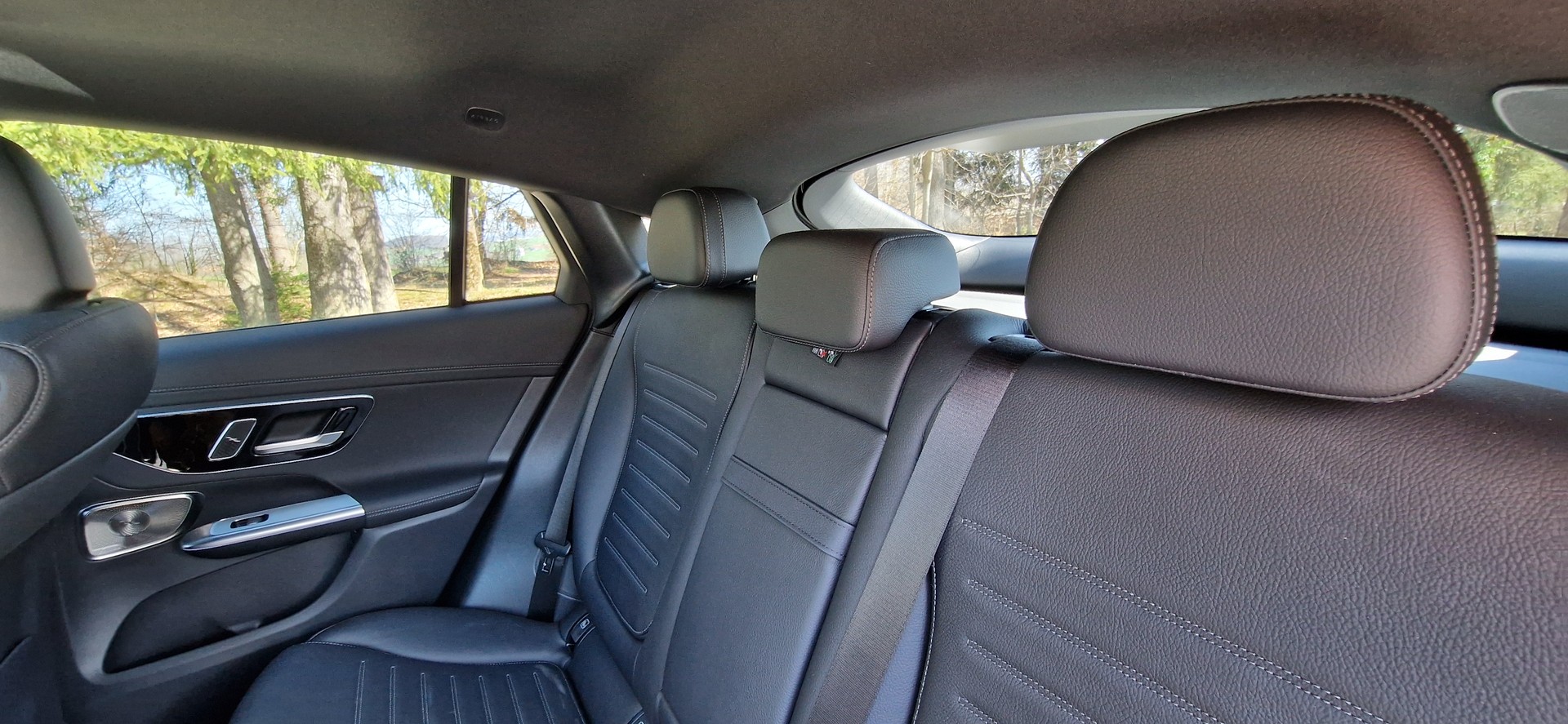 MERCEDES-BENZ GLC 300 AMG Line 4matic-image-7