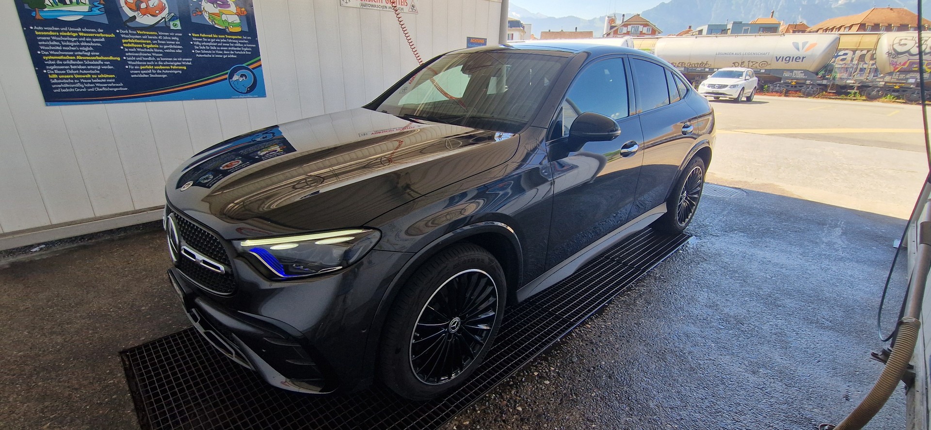 MERCEDES-BENZ GLC 300 AMG Line 4matic