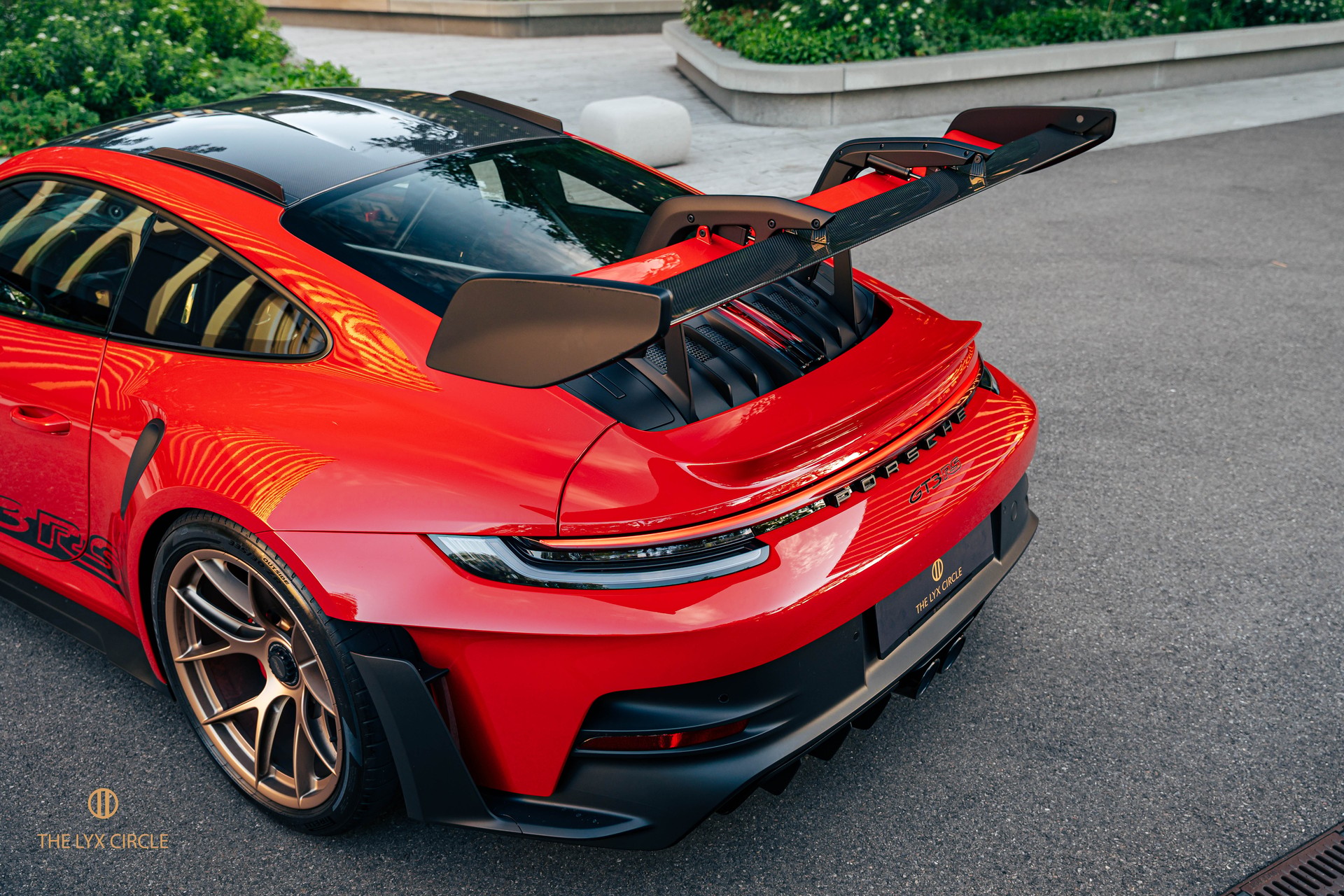 PORSCHE 911 GT3 RS Weissach-image-8