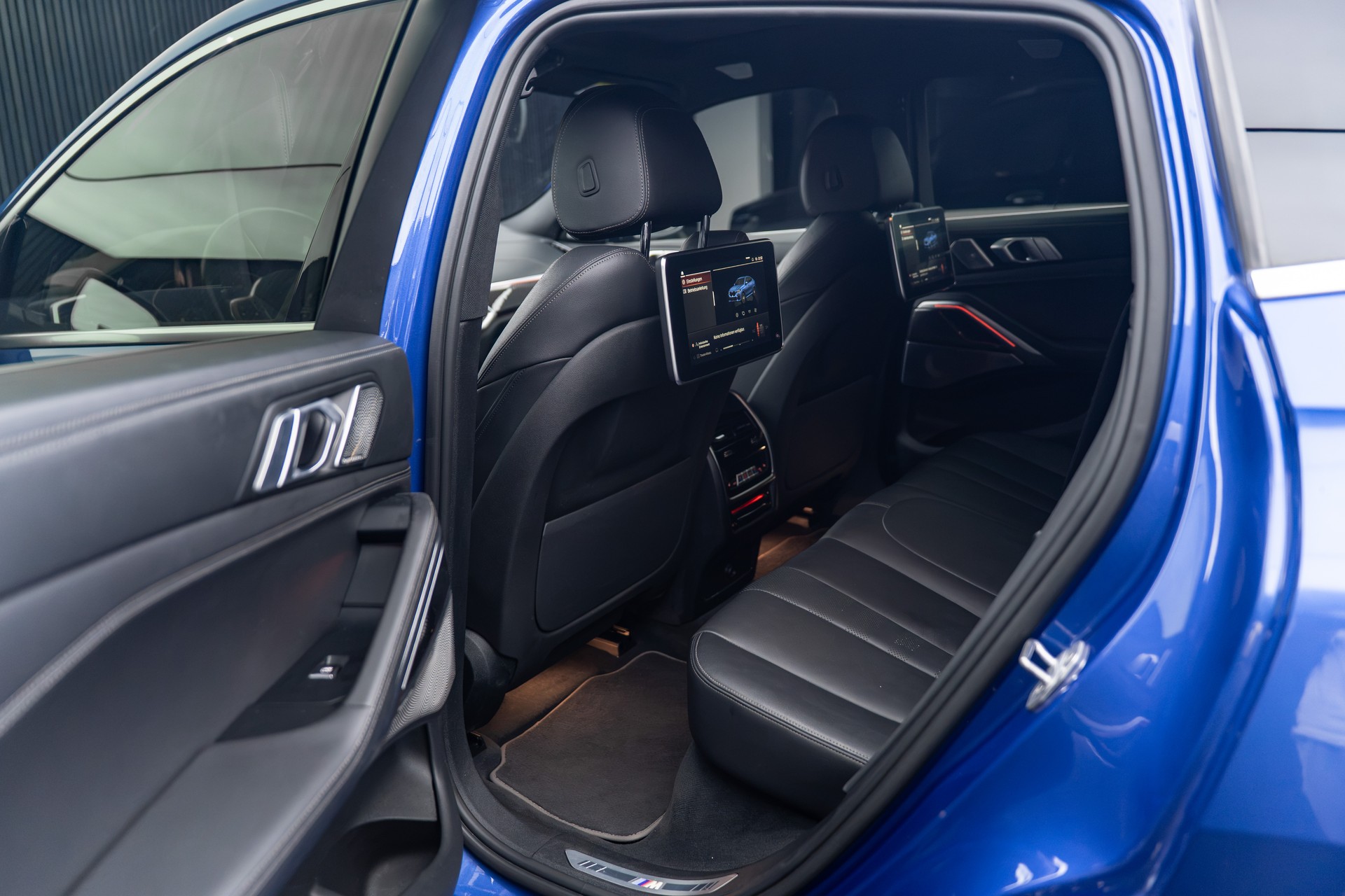 BMW X6 M50d-image-12