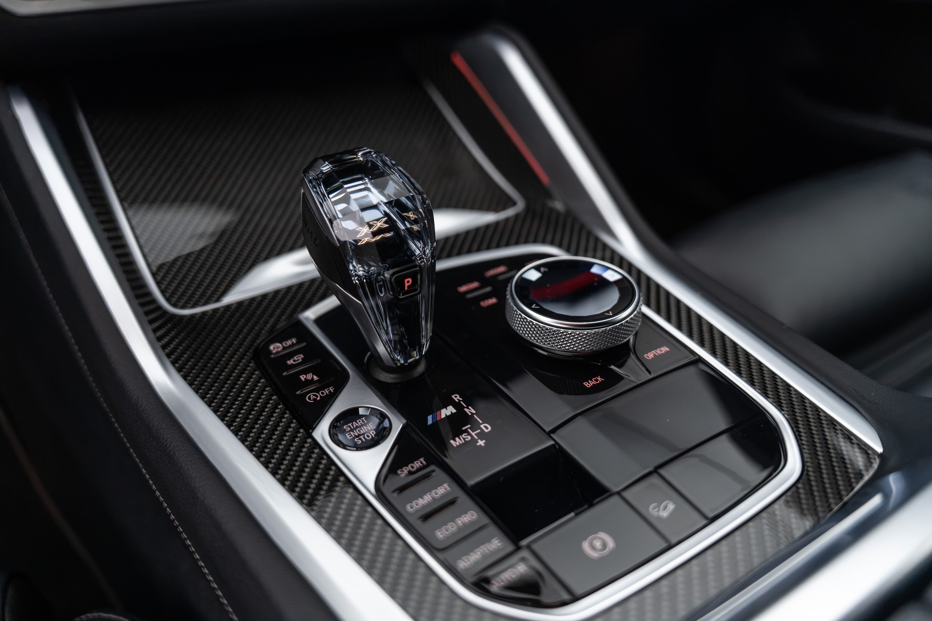 BMW X6 M50d-image-8