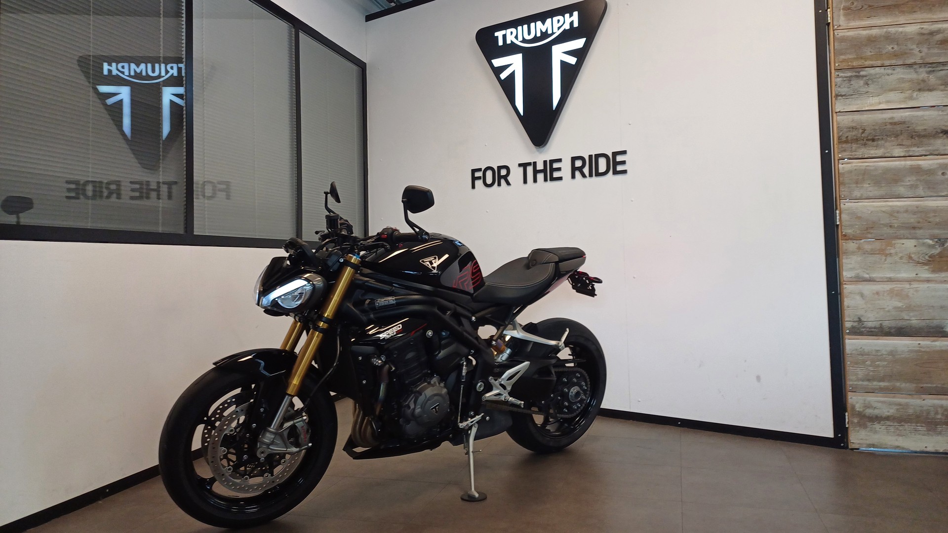 TRIUMPH Speed Triple 1200 RS-image-2
