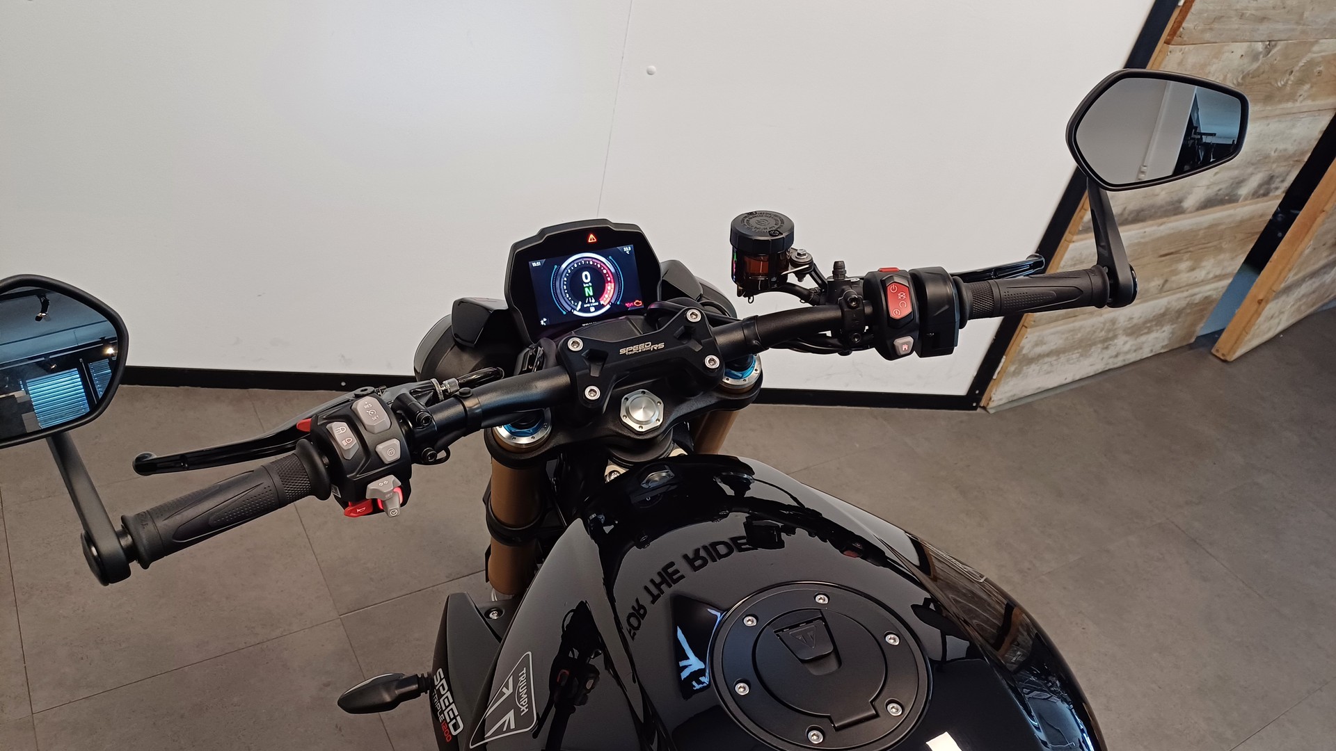 TRIUMPH Speed Triple RS-image-10