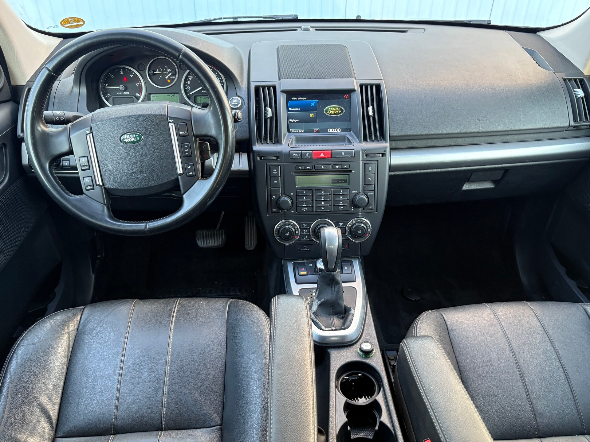 LAND ROVER Freelander 2.2 TD4 E Automatic-image-12