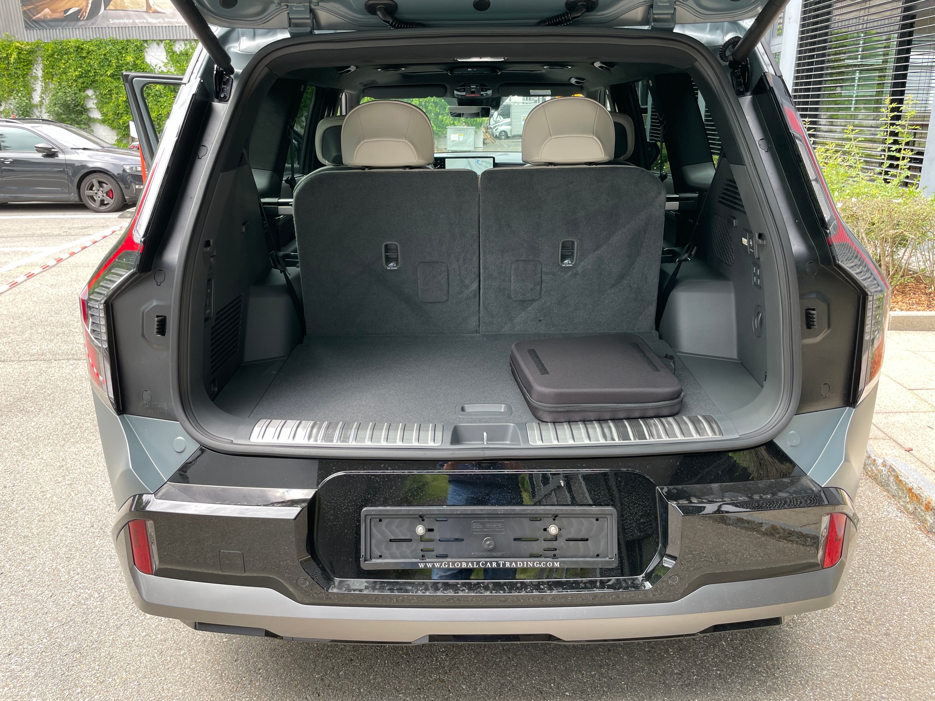 KIA EV9 99,8 kWh GT-Line 4x4 mit Panoramadach und 6-Sitzer-image-4