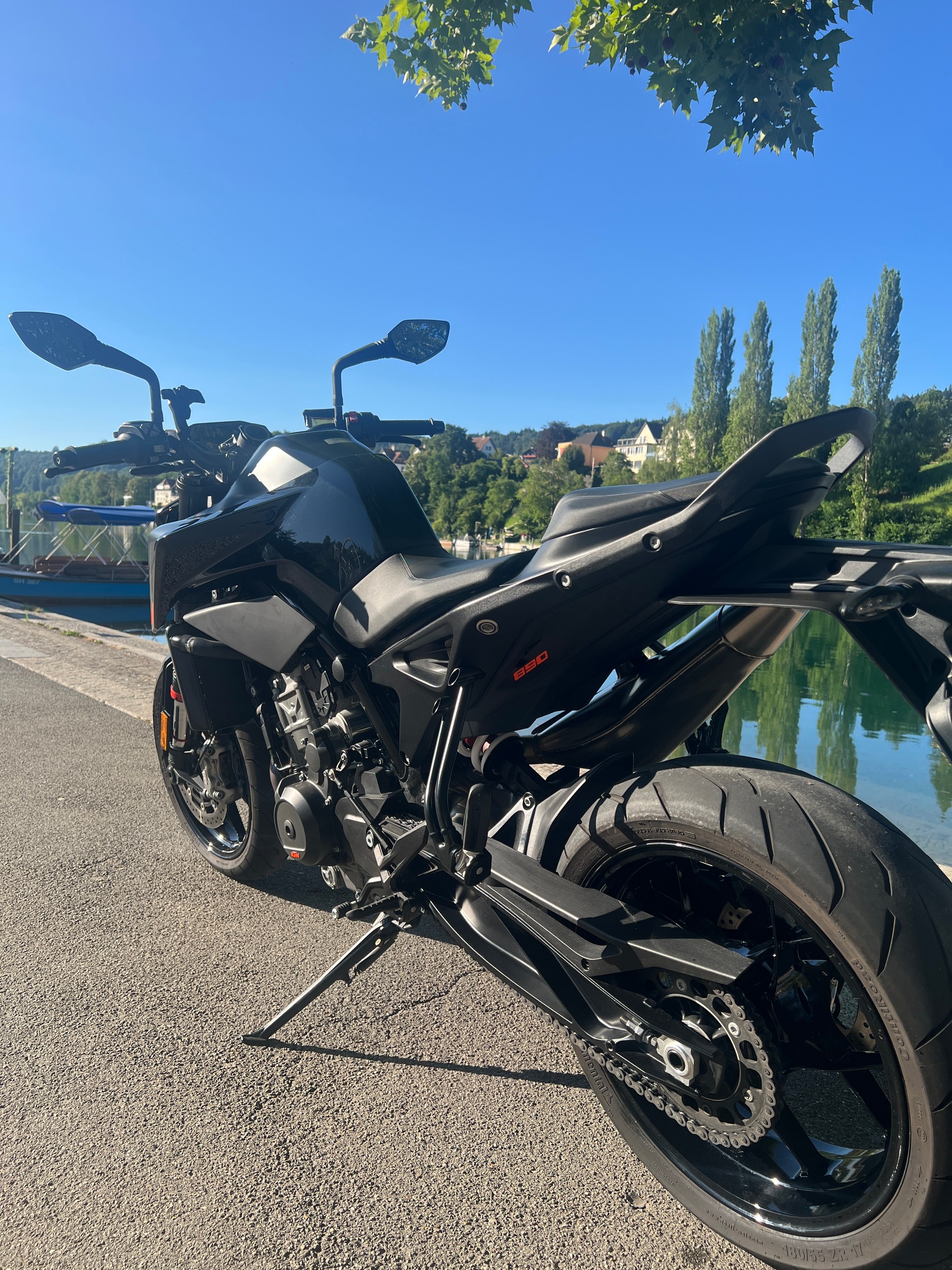 KTM 890 Duke-image-9