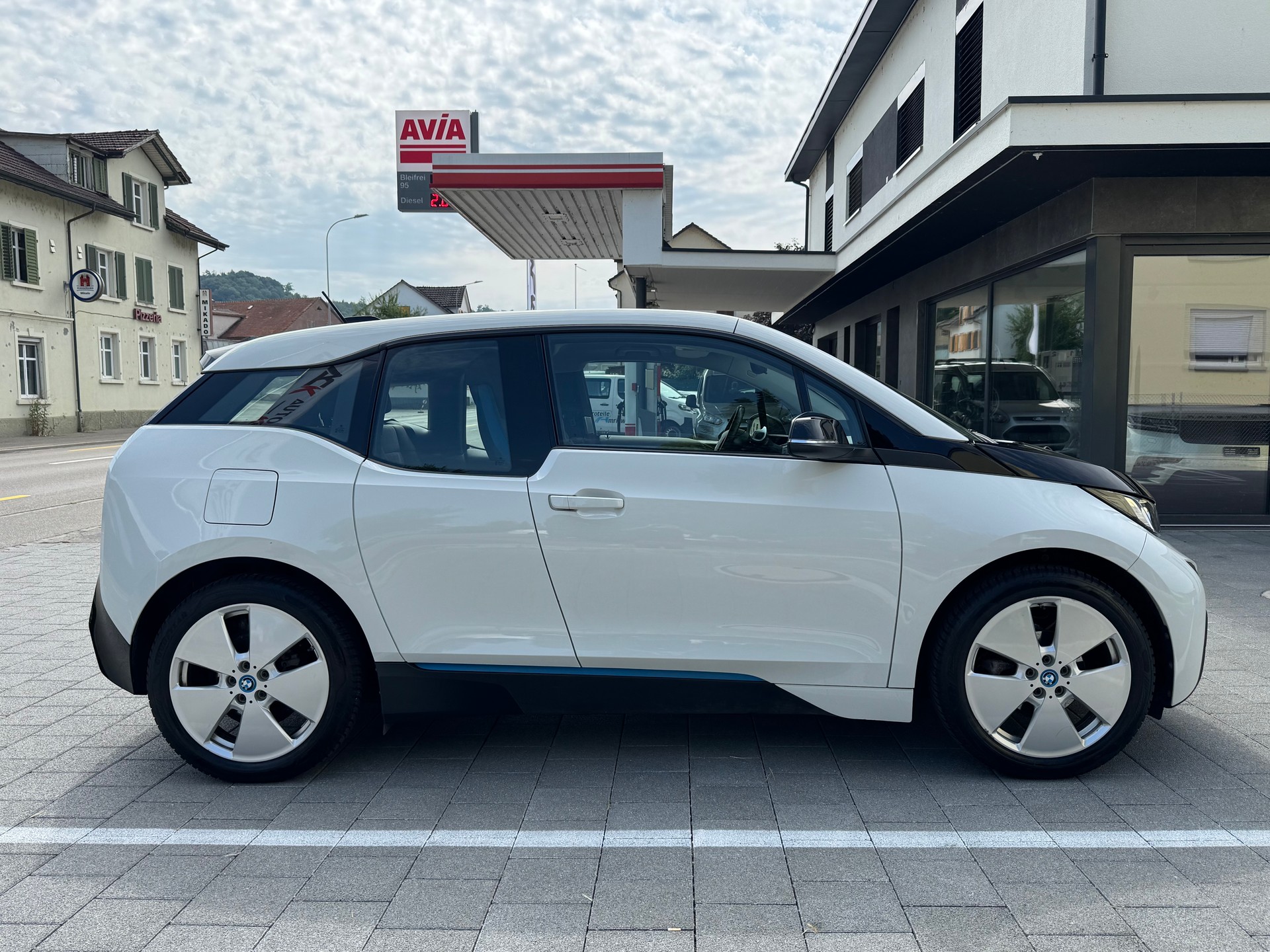 BMW i3 (94Ah)-image-5