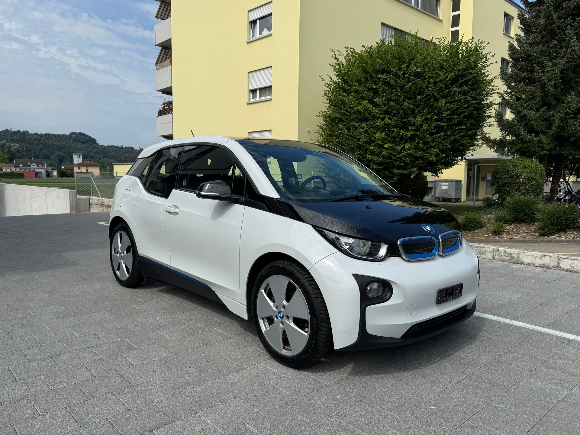 BMW i3 (94Ah)-image-6