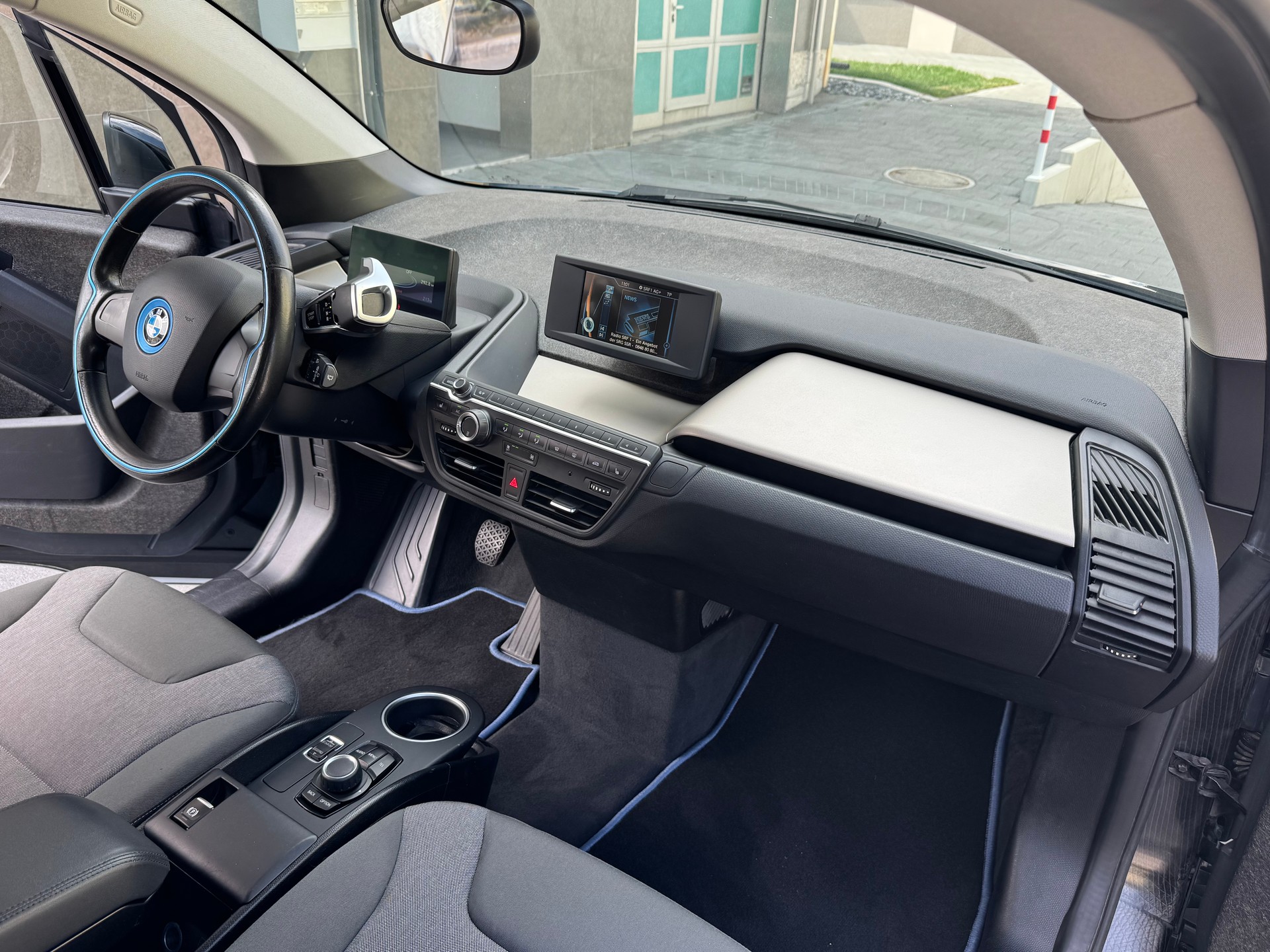 BMW i3 (94Ah)-image-11
