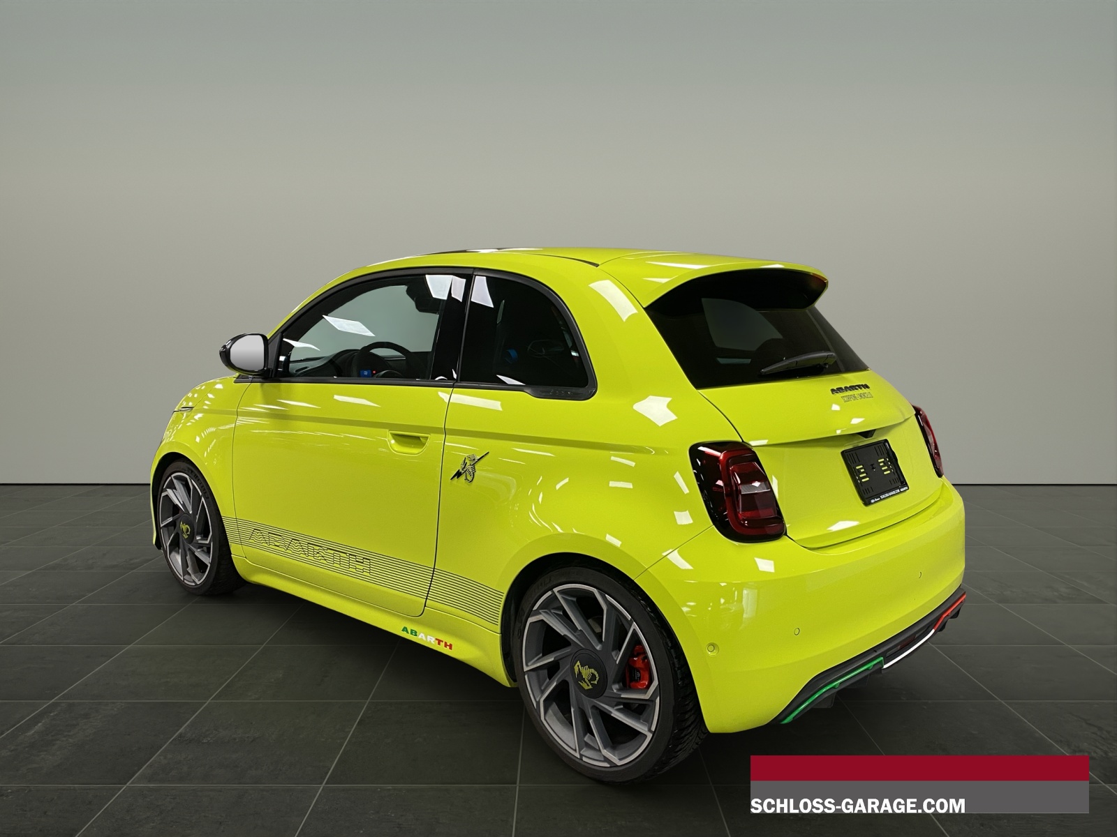 FIAT 500 Abarth Scorpionissima-showroom-element-3