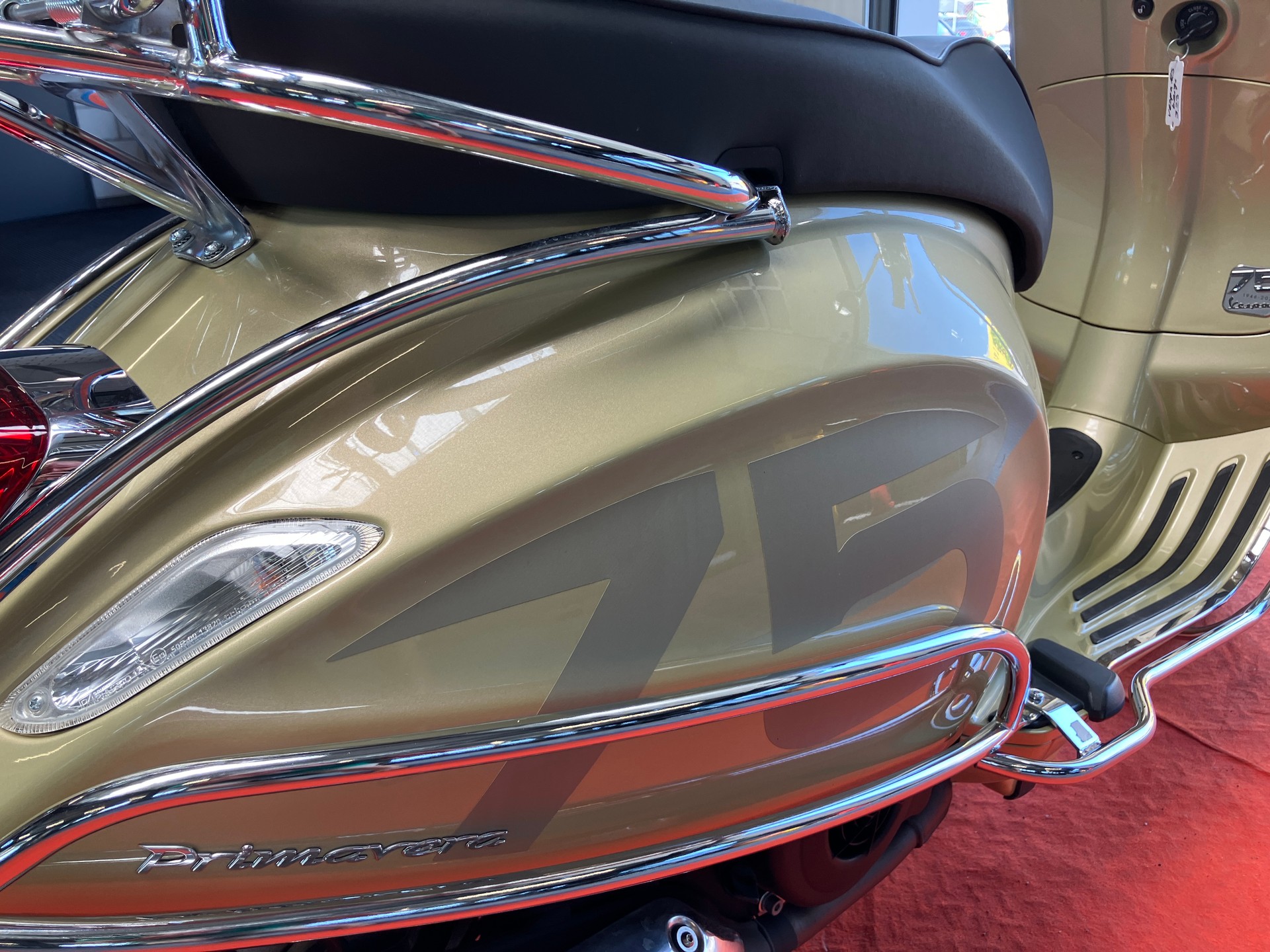 PIAGGIO Vespa 125 Primavera 75th Anniversary ABS-image-1