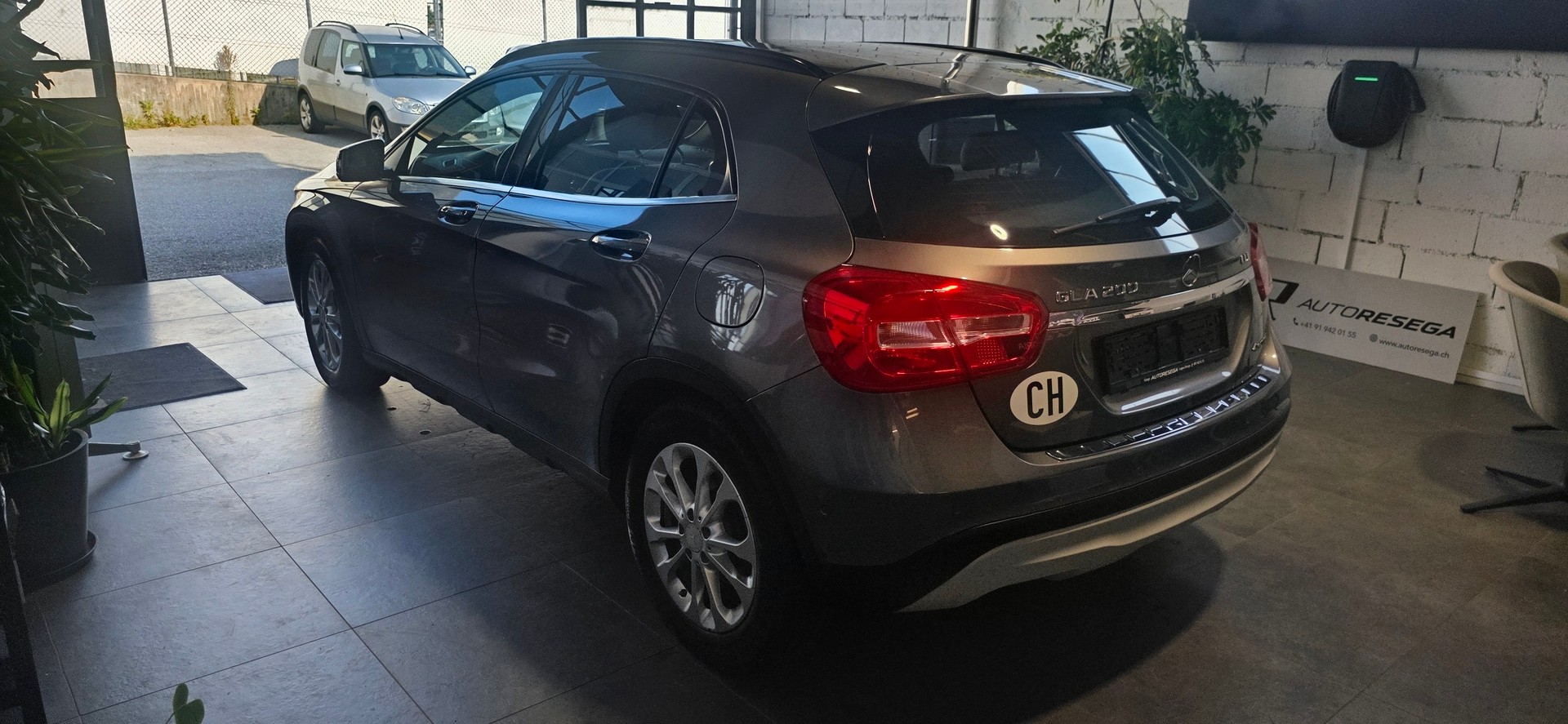 MERCEDES-BENZ GLA 200 CDI Swiss Star Edition Style 4Matic 7G-DCT-image-4