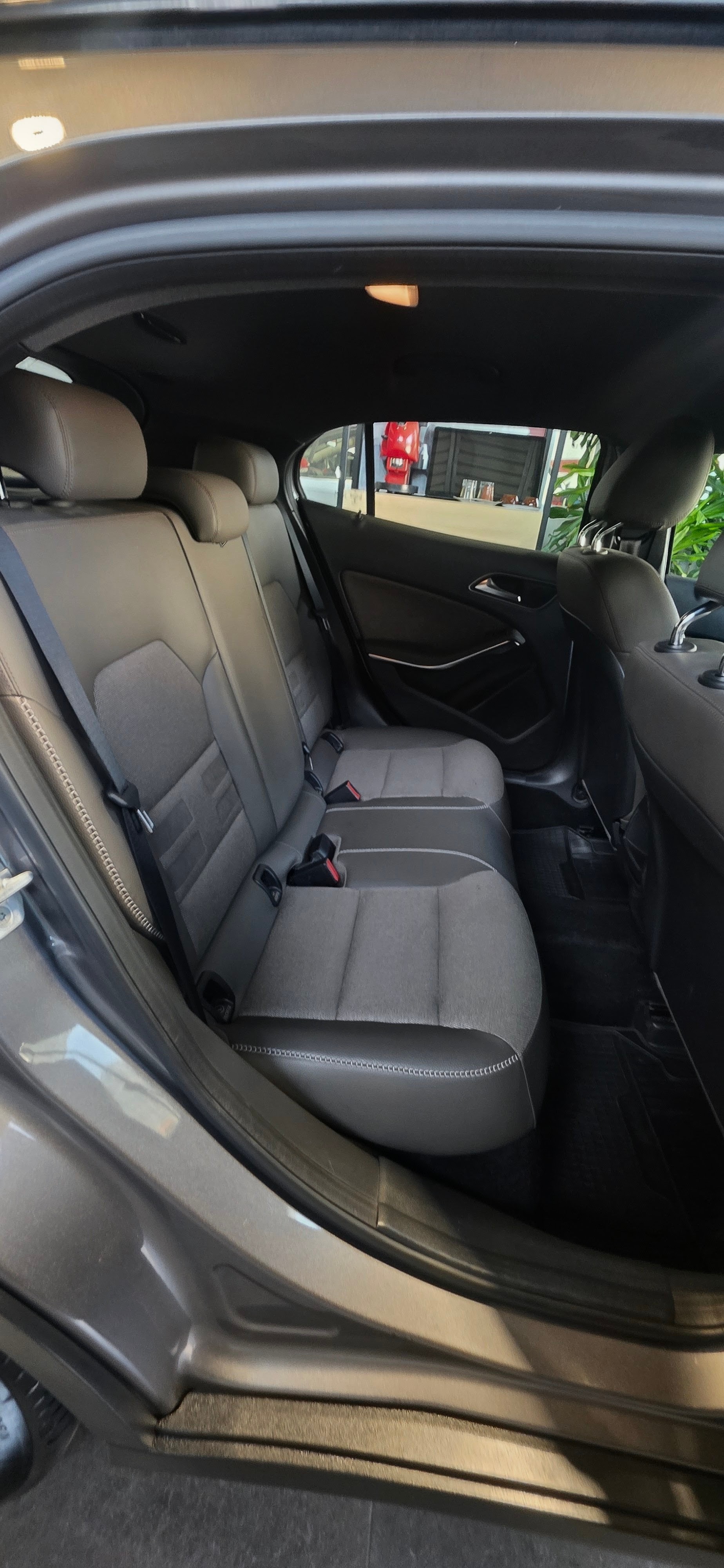 MERCEDES-BENZ GLA 200 CDI Swiss Star Edition Style 4Matic 7G-DCT-image-8