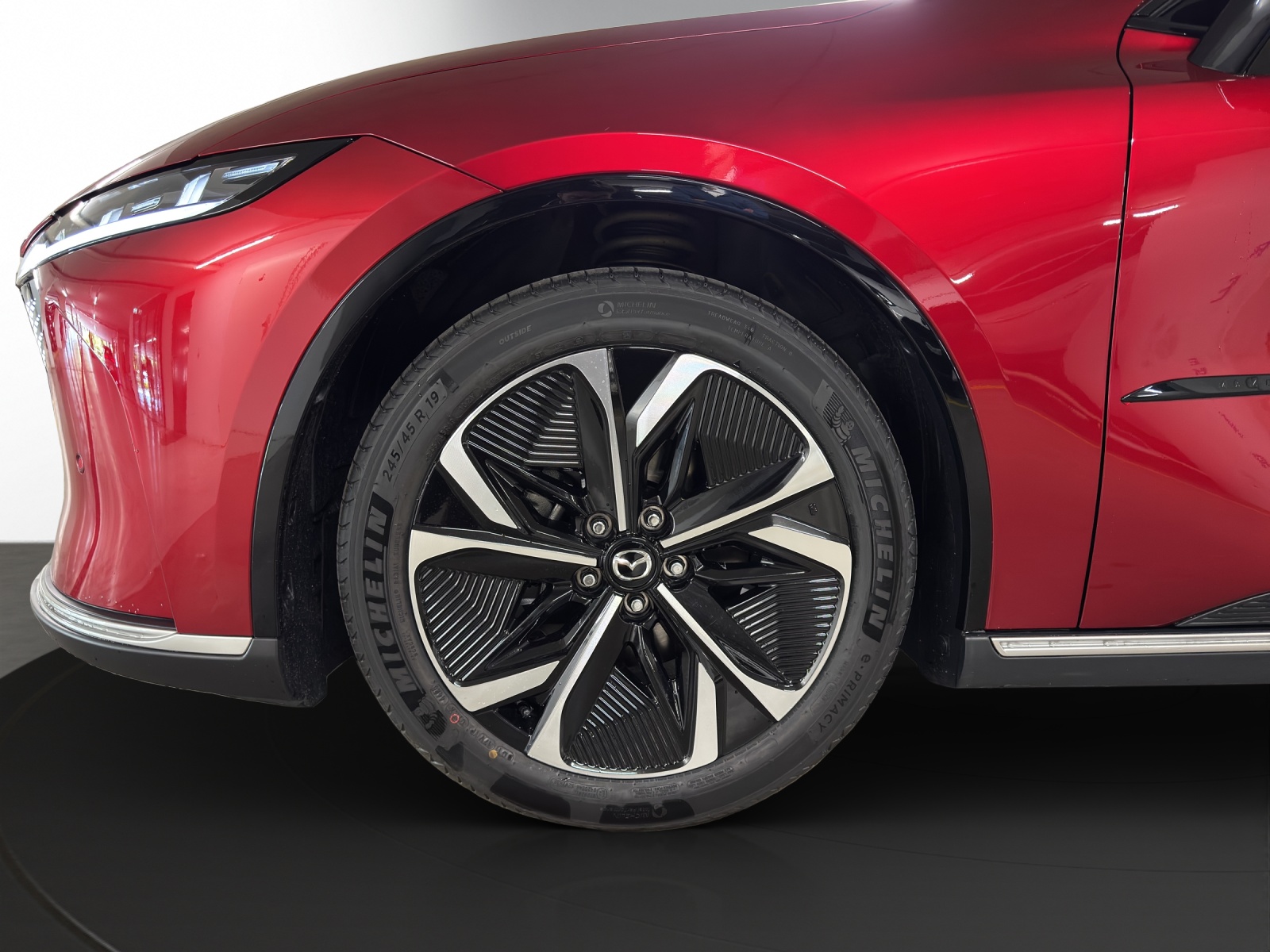 MAZDA 6e 245 80kWh Takumi-image-4