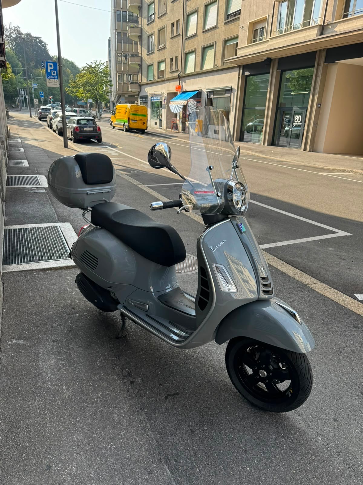 PIAGGIO Vespa GTS 300 HPE Touring ABS/ASR-image-0