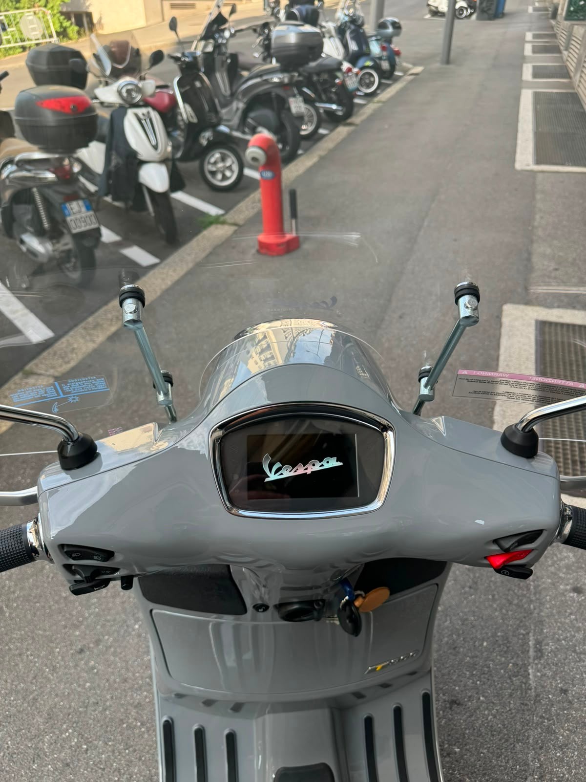 PIAGGIO Vespa GTS 300 HPE Touring ABS/ASR-image-4