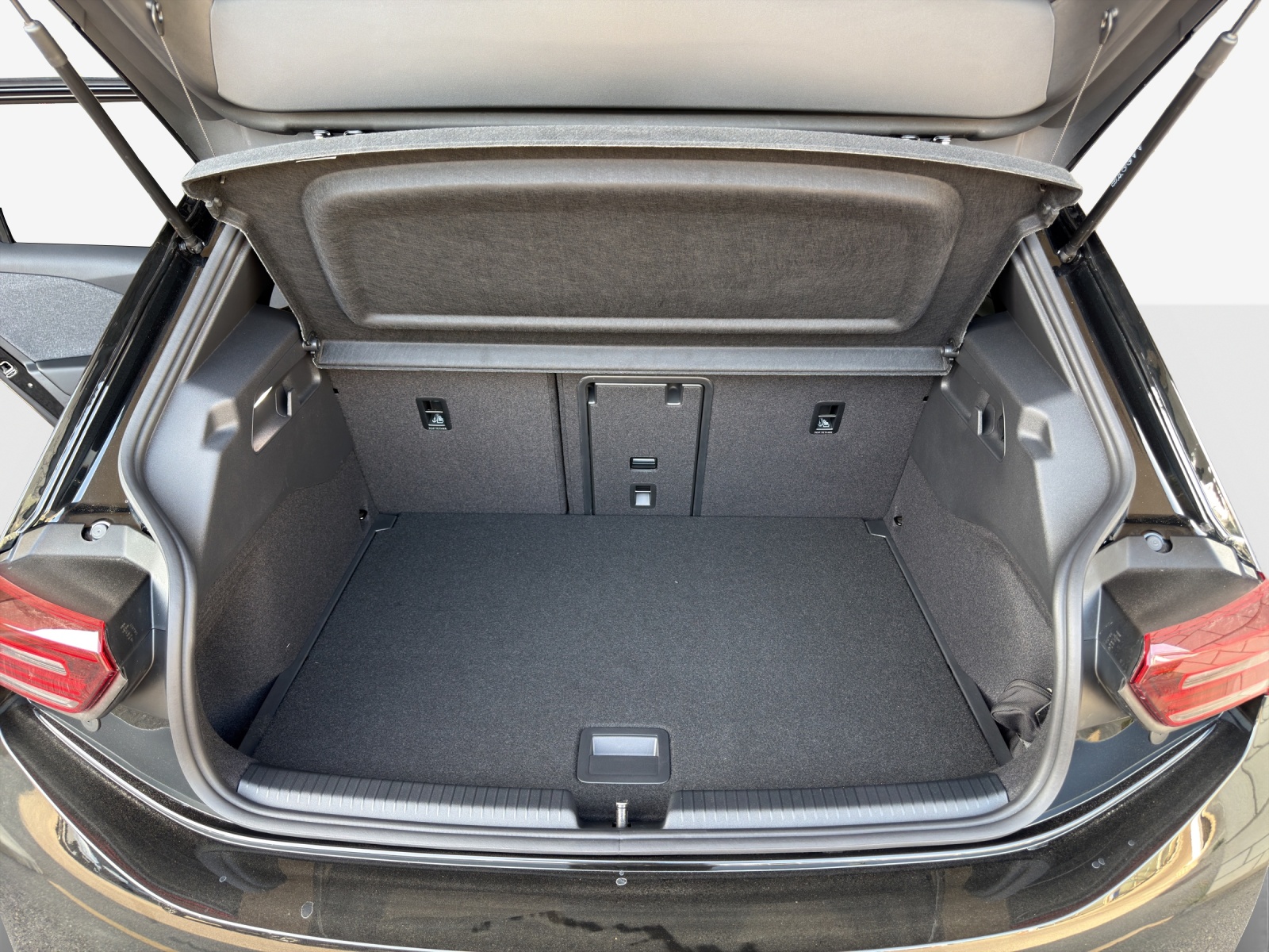 VW ID.3 Neo 58 kWh 190 PS Style-image-11