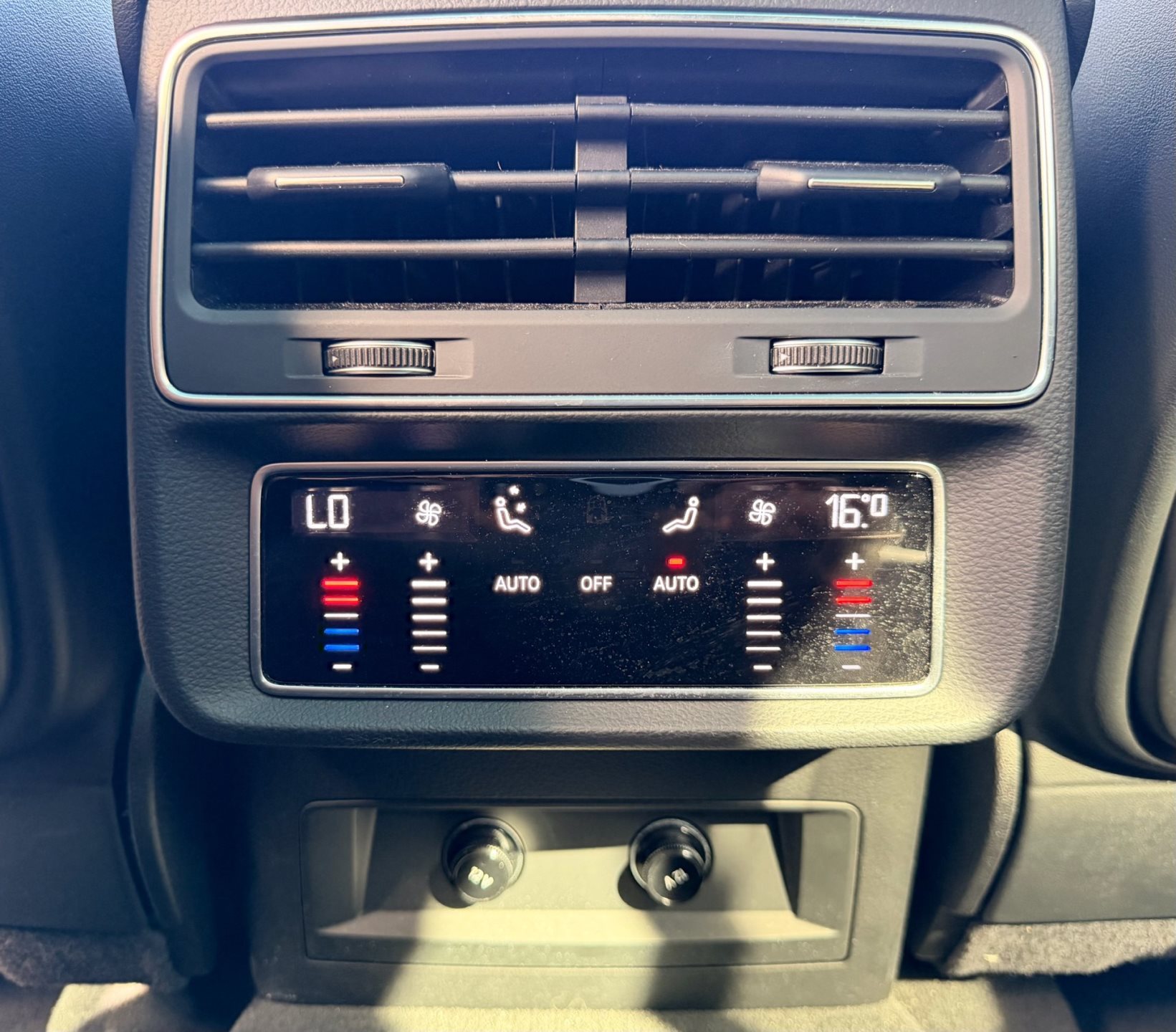 AUDI Q8 3.0 TDI 231PS QUATTRO *** 360 GRAD KAMERA & 4 JAHRE AUDI WERKSGARANTIE ***-image-29